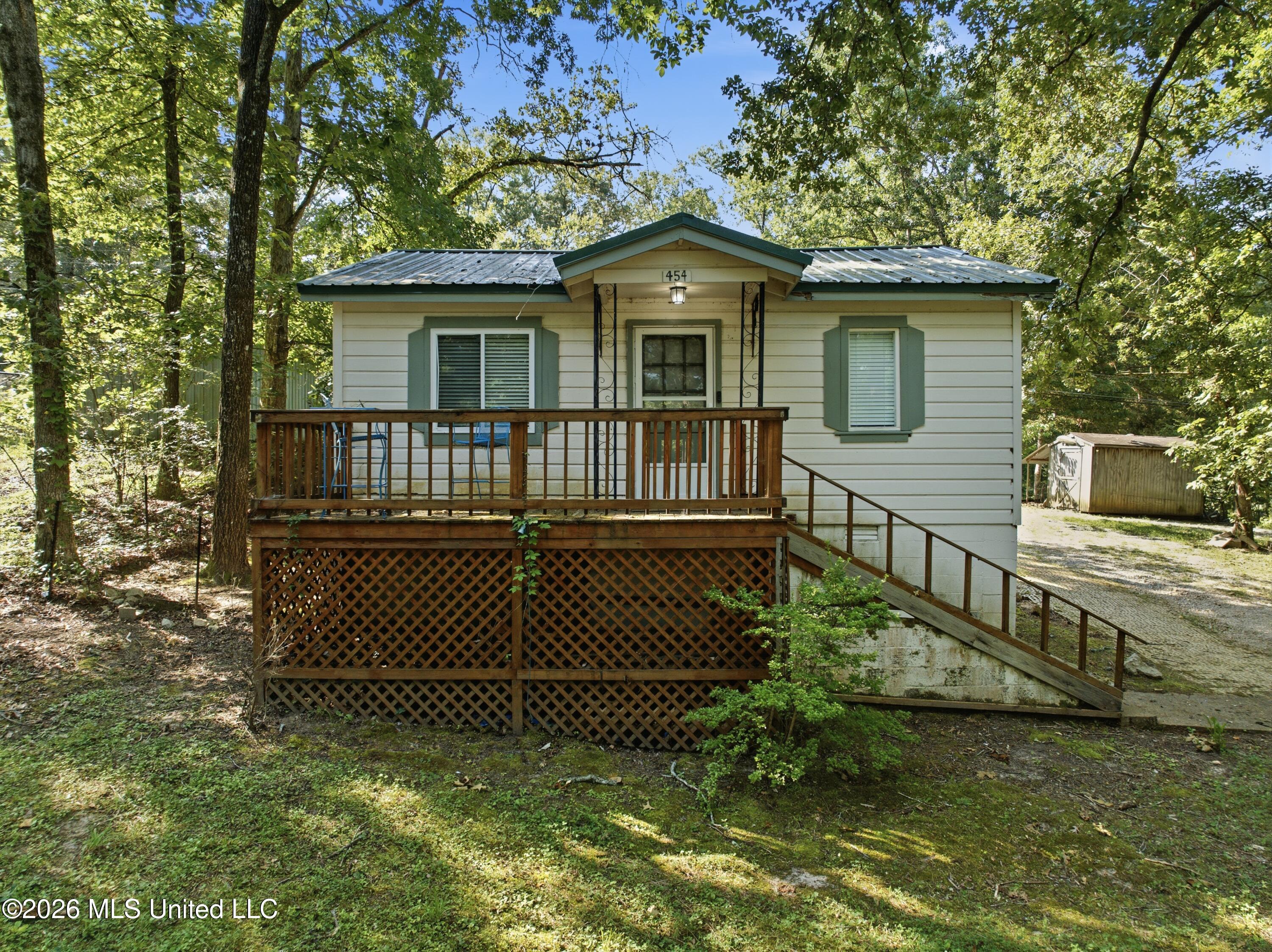 454 Snow Lake Drive