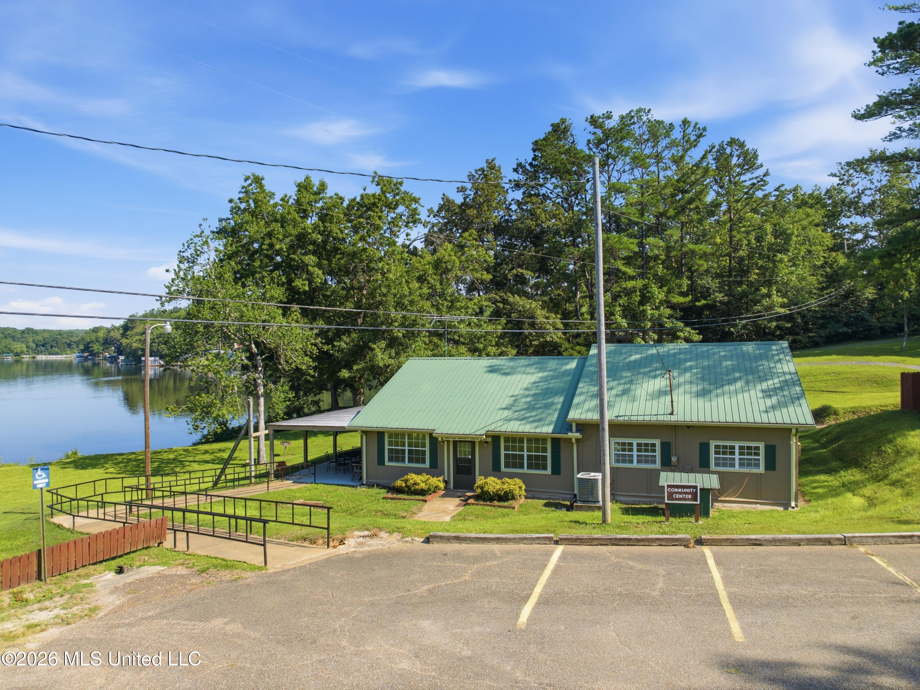 454 Snow Lake Drive Property Photo 39