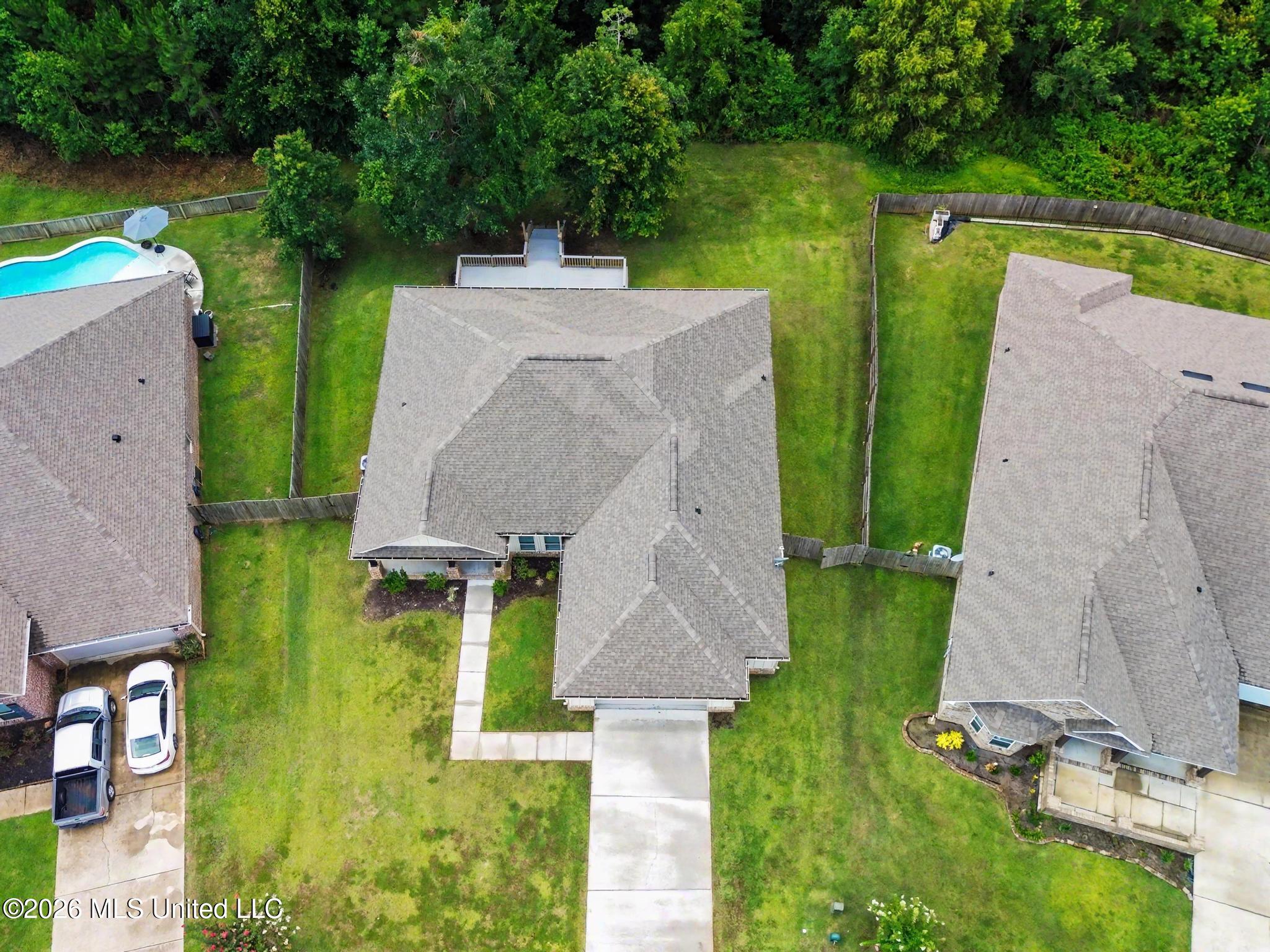 7073 Glen Eagle Drive Property Photo 3