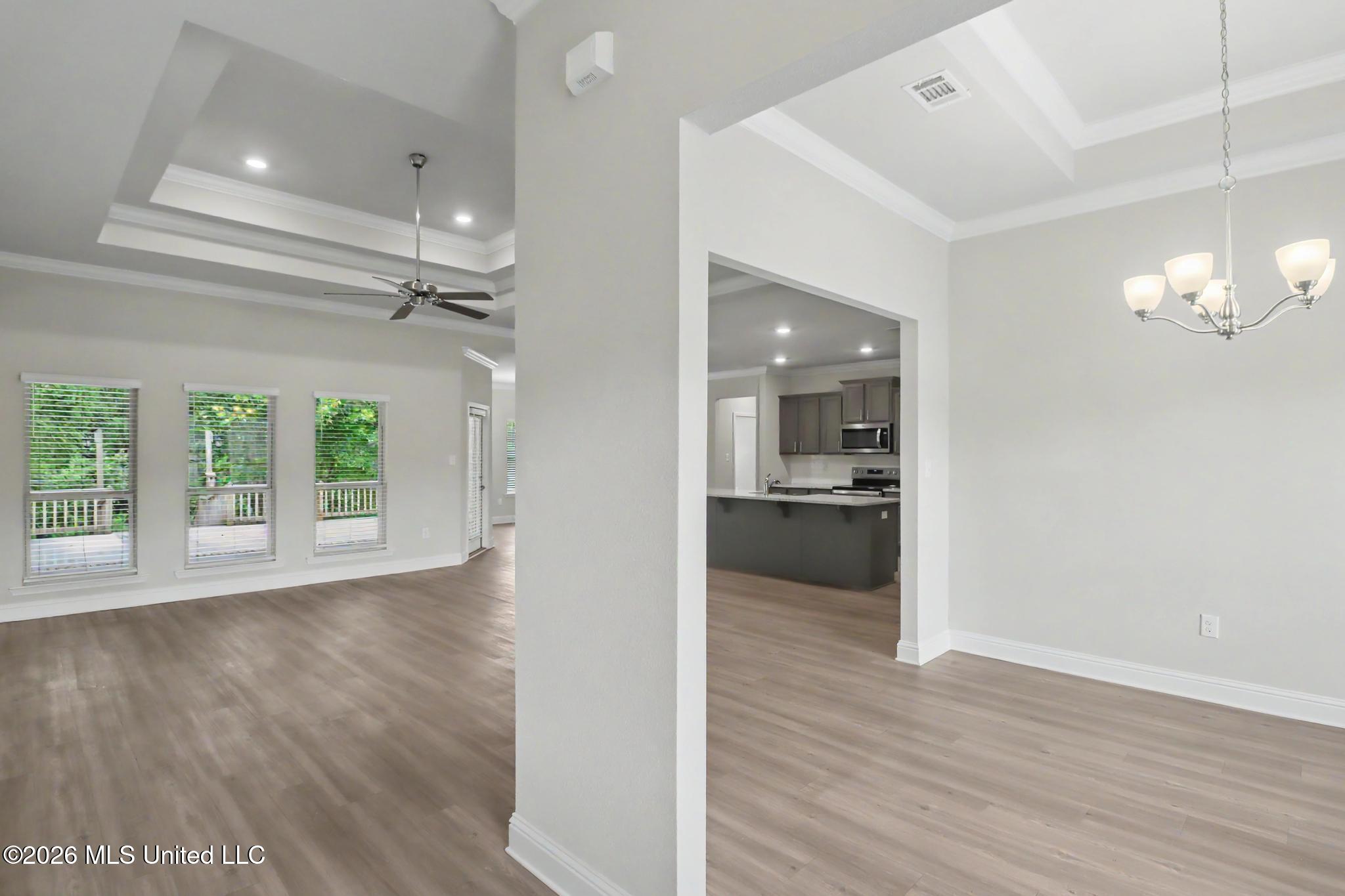 7073 Glen Eagle Drive Property Photo 4