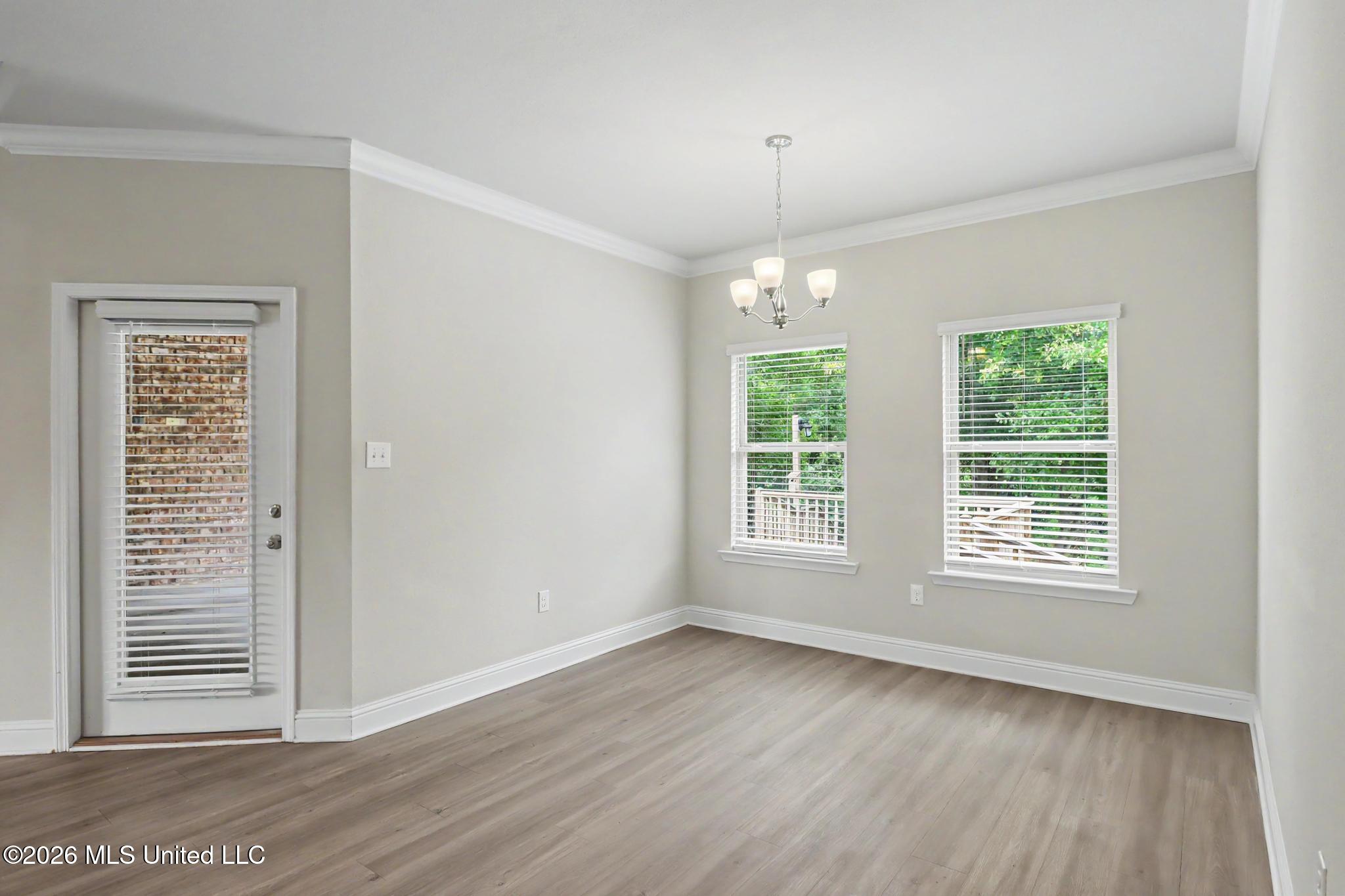 7073 Glen Eagle Drive Property Photo 10