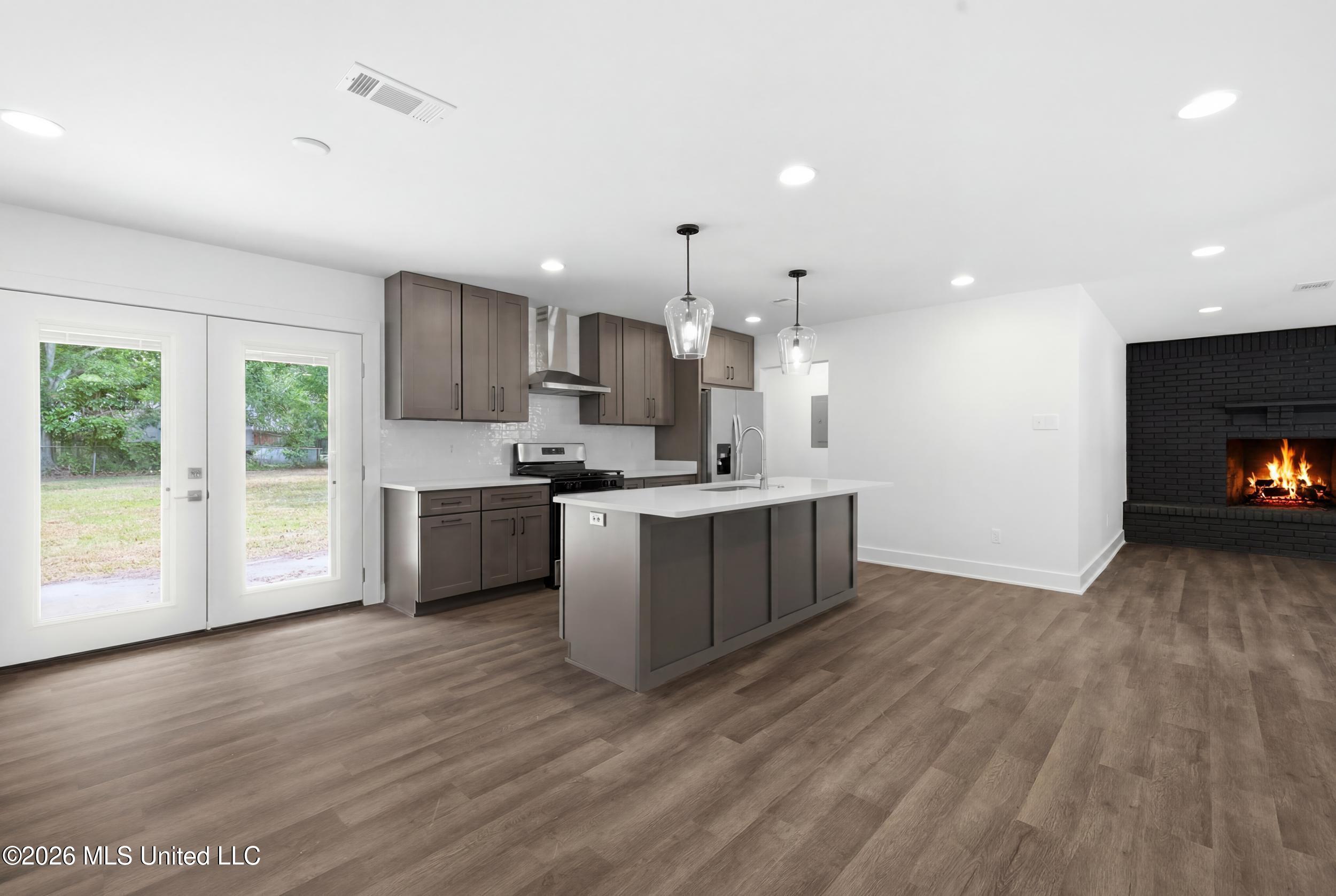 208 Mitchell Street Property Photo 9