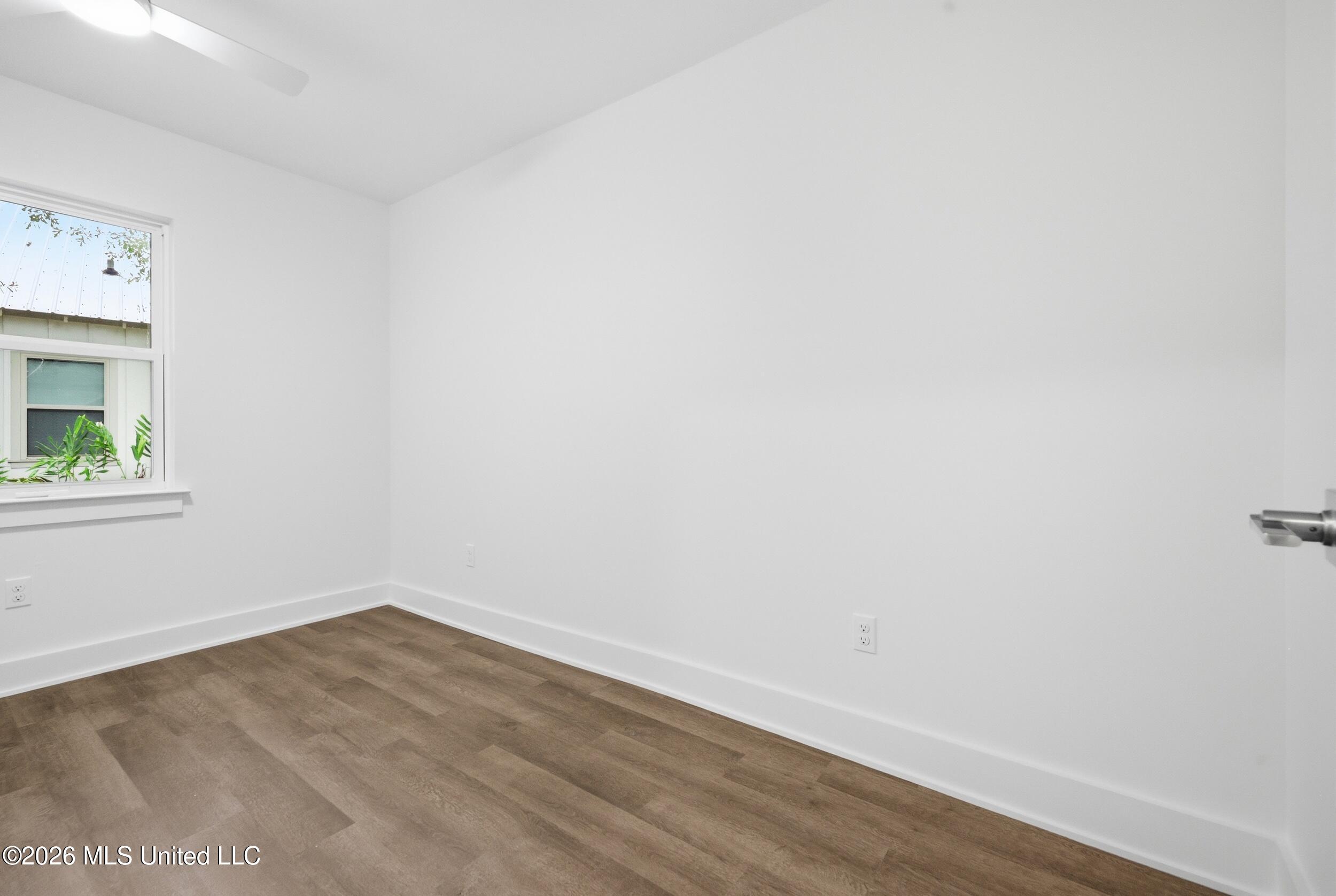 208 Mitchell Street Property Photo 12