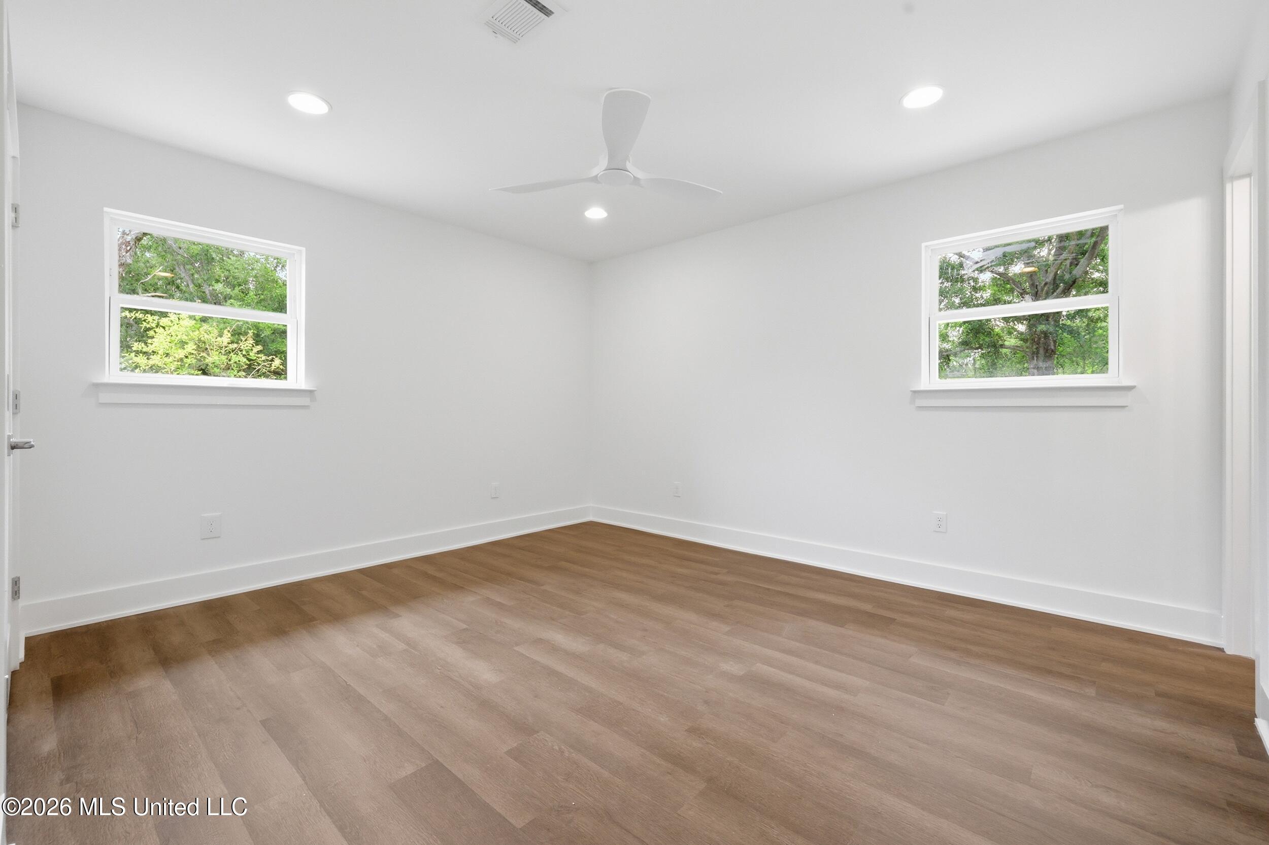 208 Mitchell Street Property Photo 22