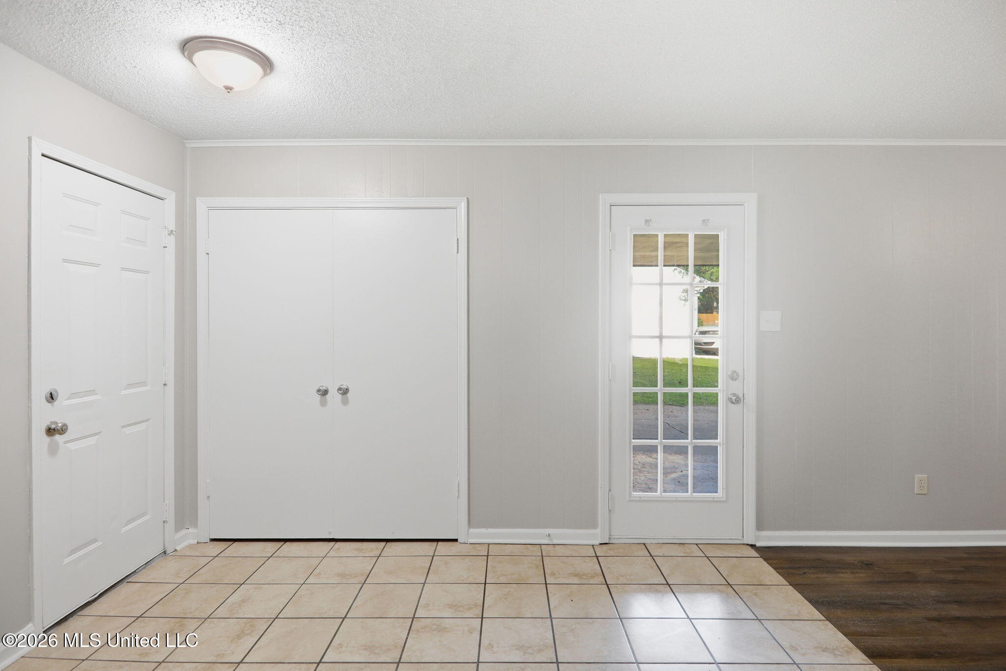 3135 Forest Glen Drive Property Photo 12