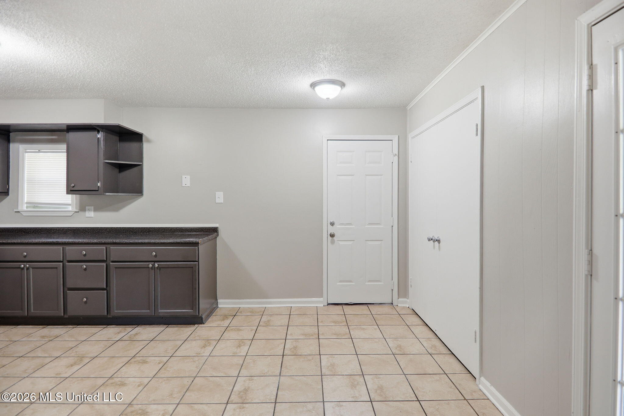 3135 Forest Glen Drive Property Photo 14