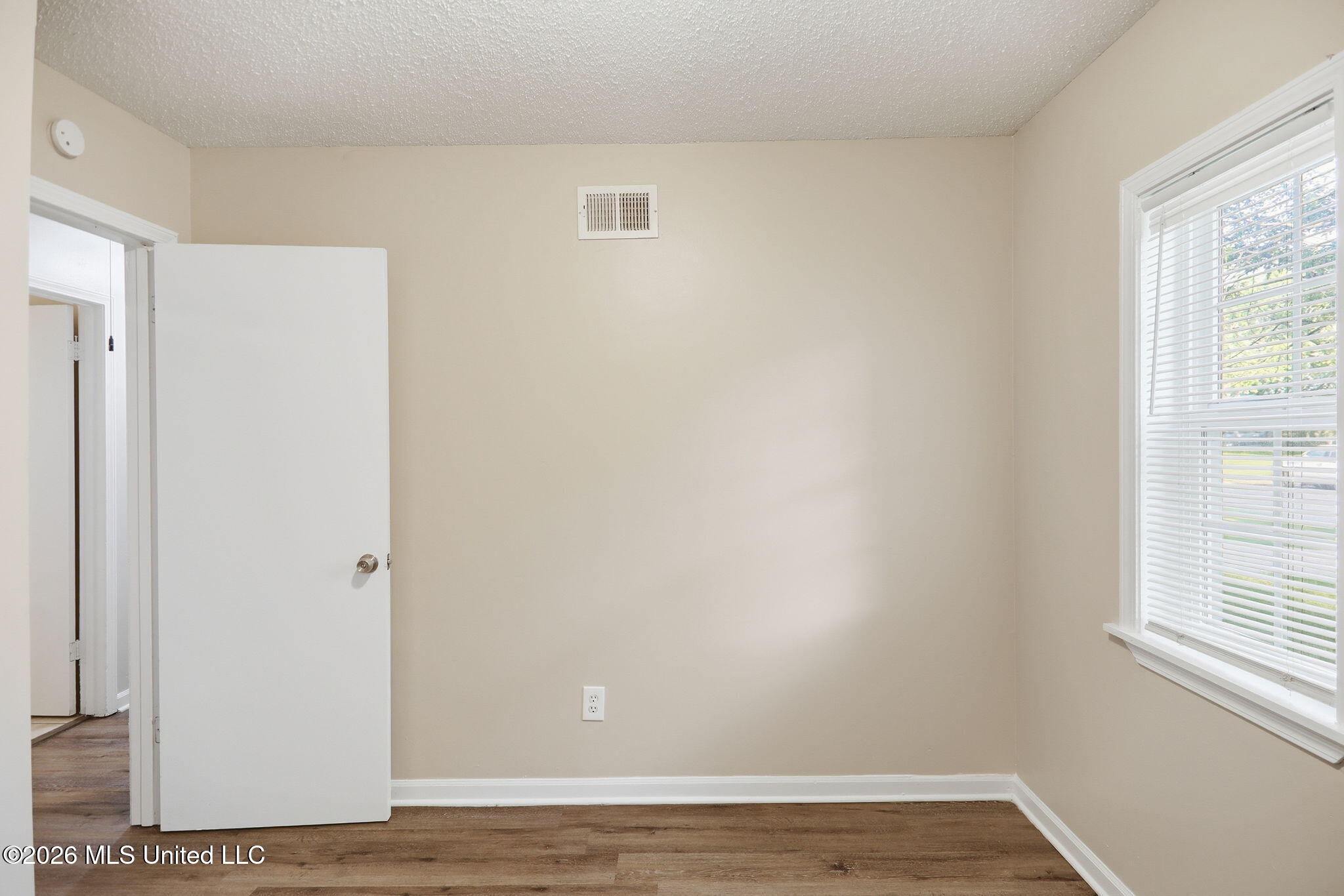 3135 Forest Glen Drive Property Photo 25