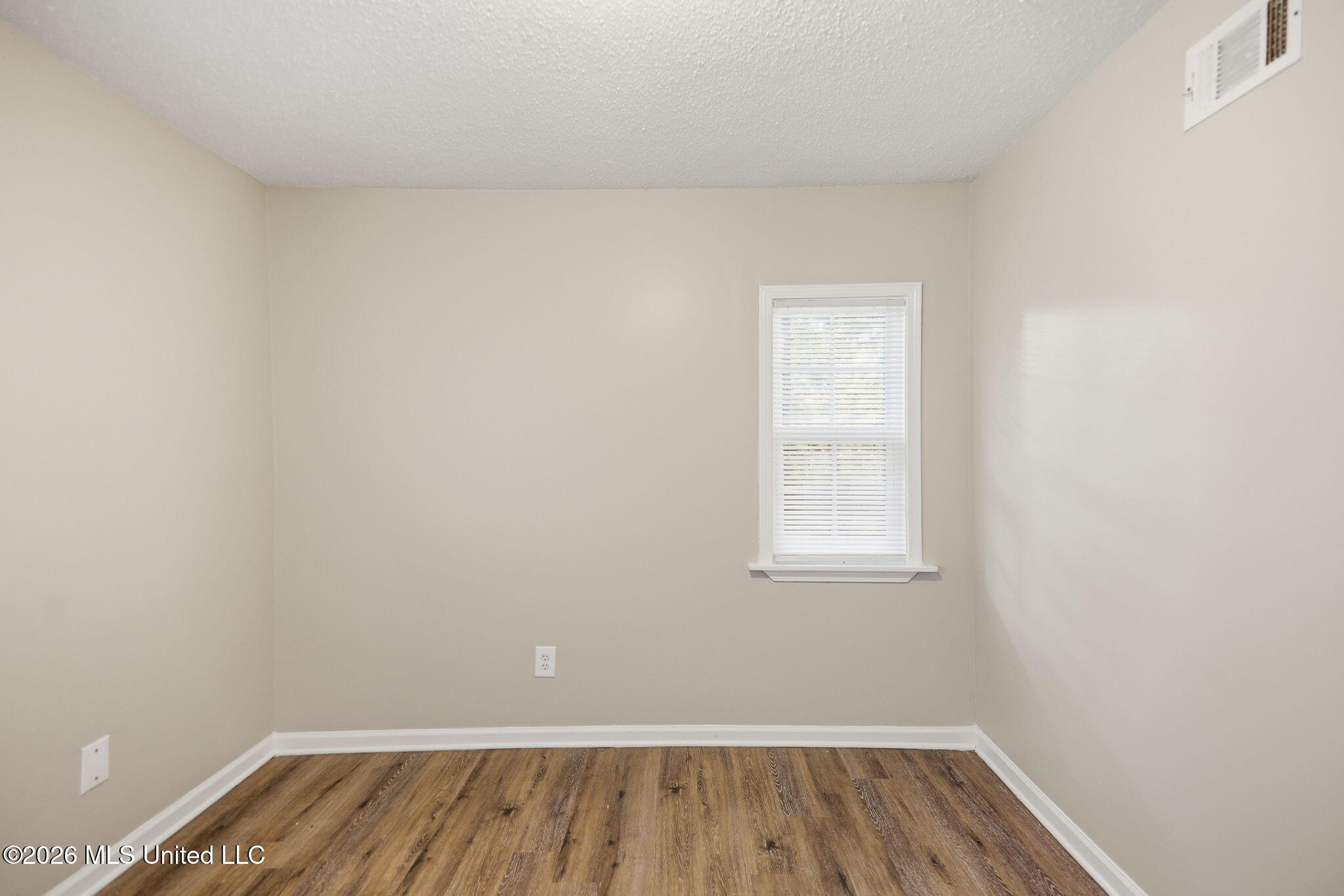 3135 Forest Glen Drive Property Photo 26
