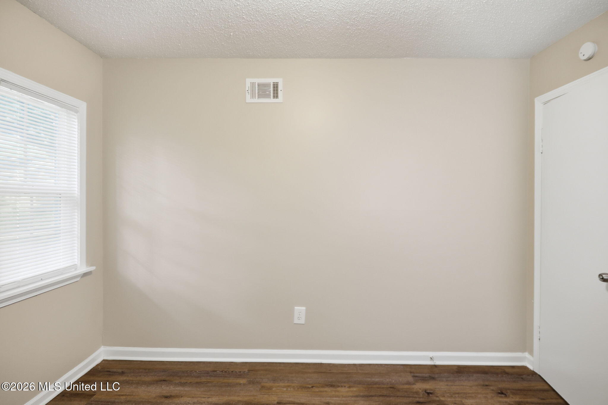 3135 Forest Glen Drive Property Photo 27