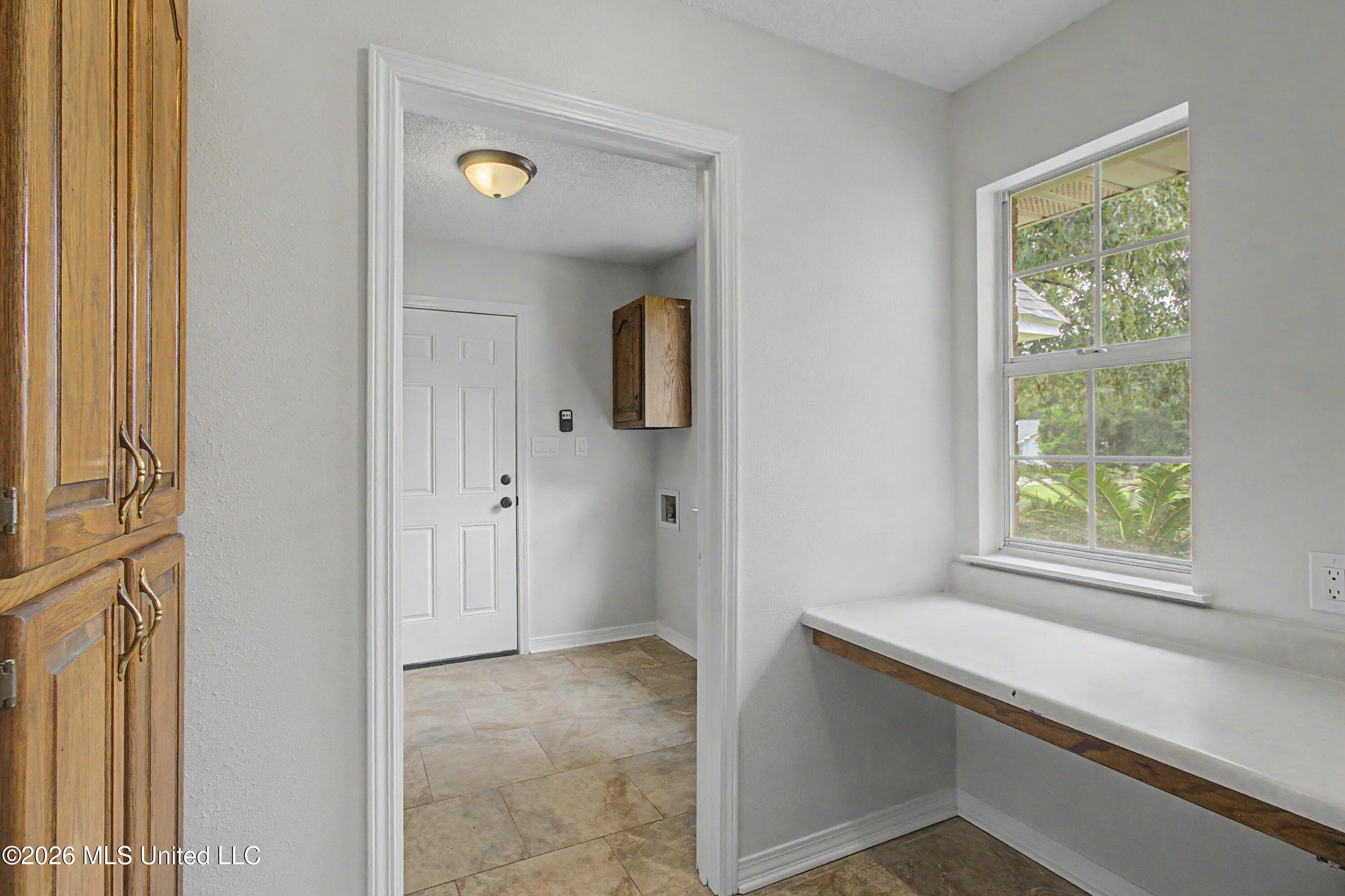 15553 Village Circle Property Photo 11