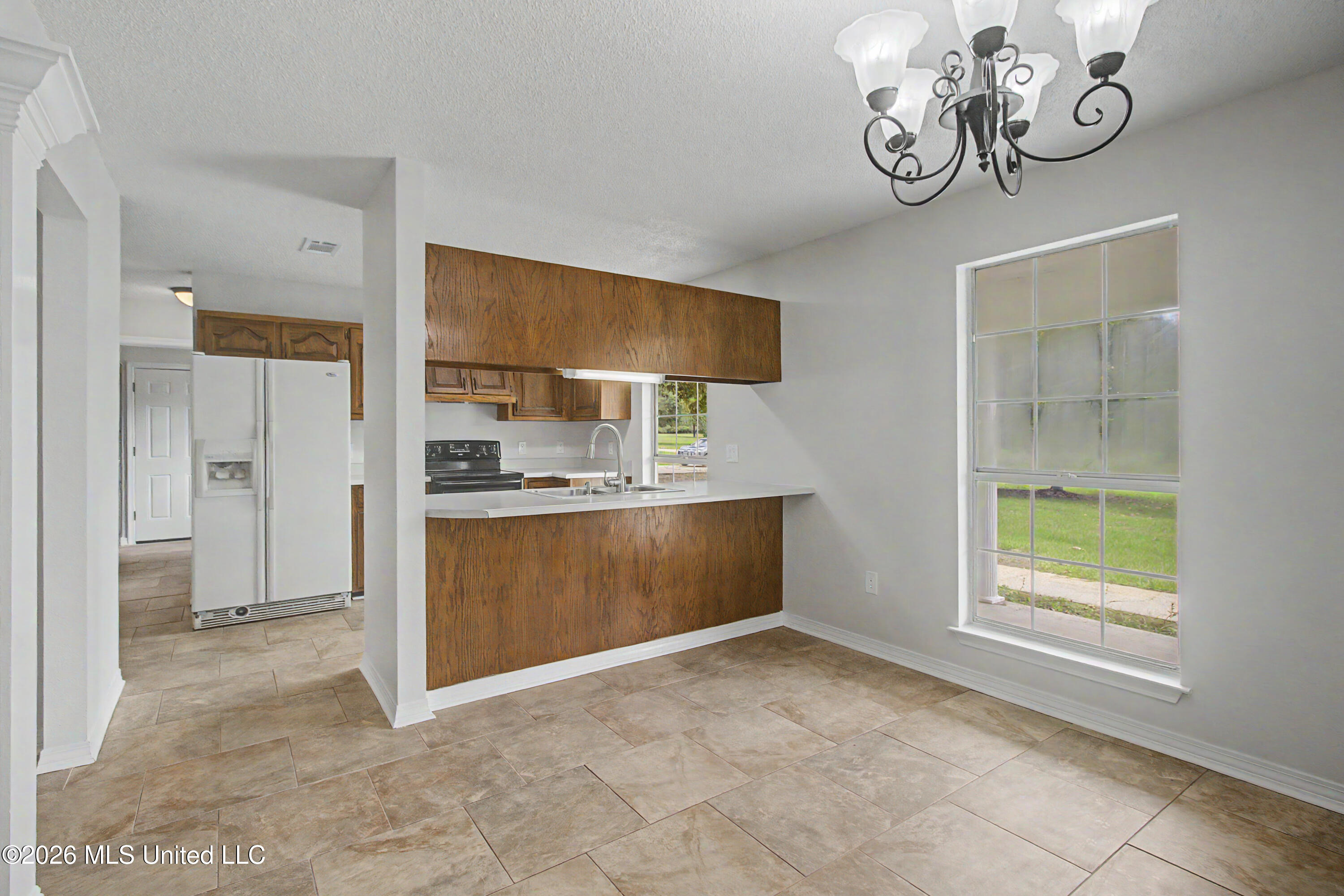 15553 Village Circle Property Photo 15