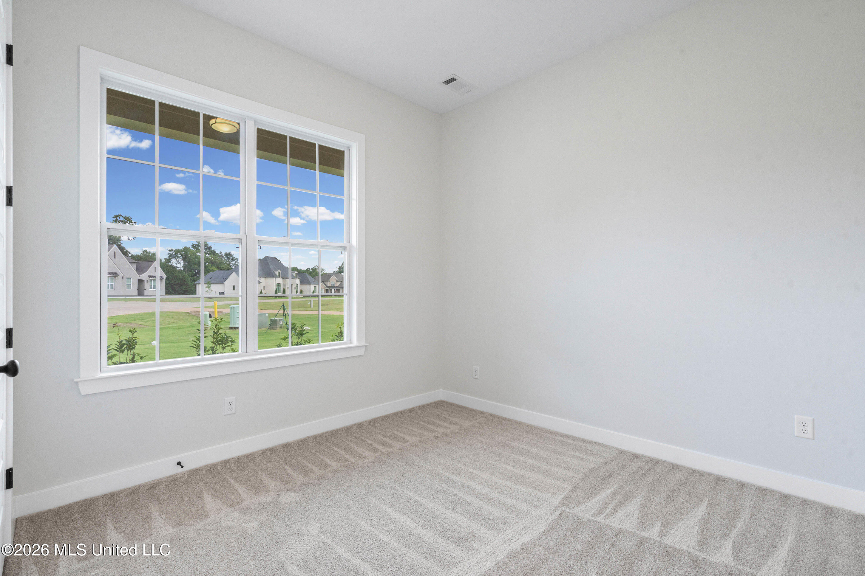 9093 Apple Orchard Cove Property Photo 4
