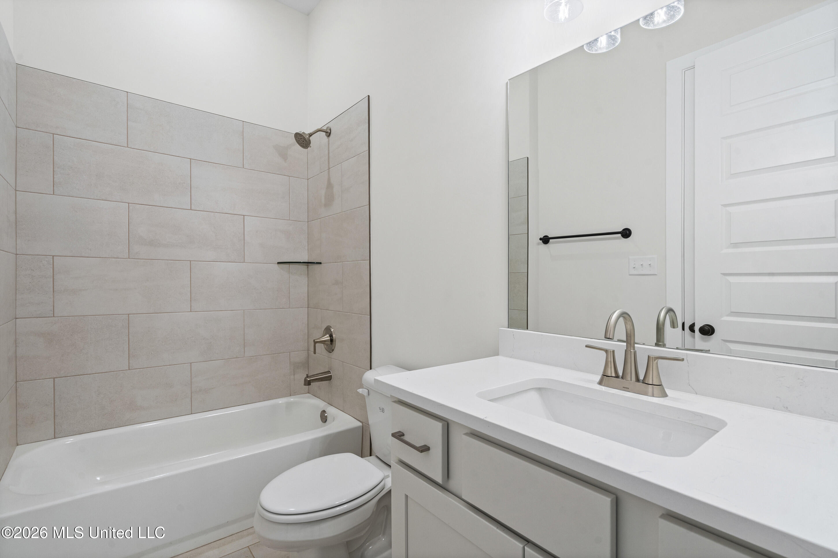 9093 Apple Orchard Cove Property Photo 13