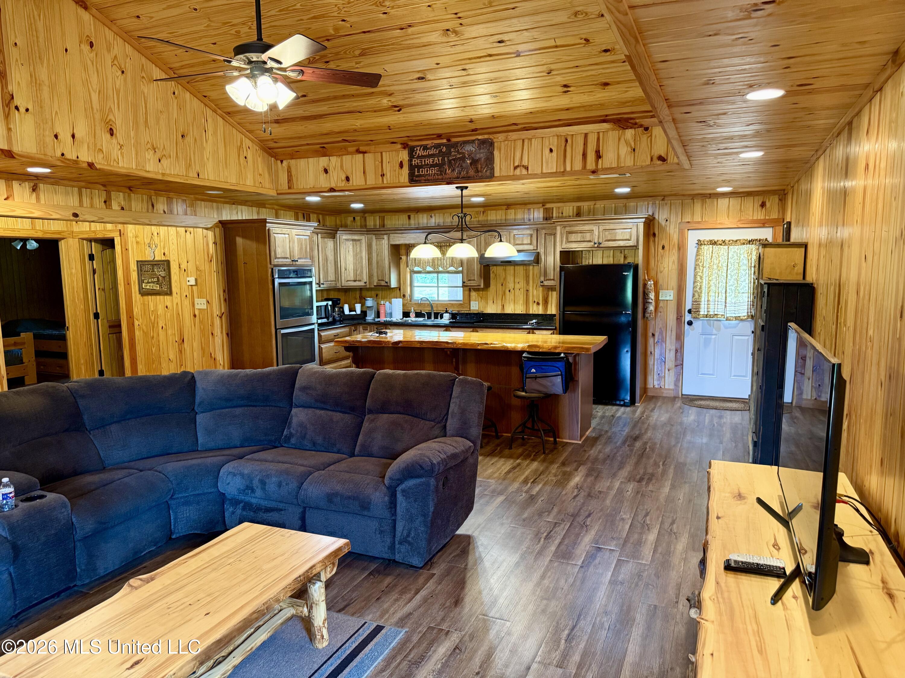 568 Smith Bailey Road Property Photo 7