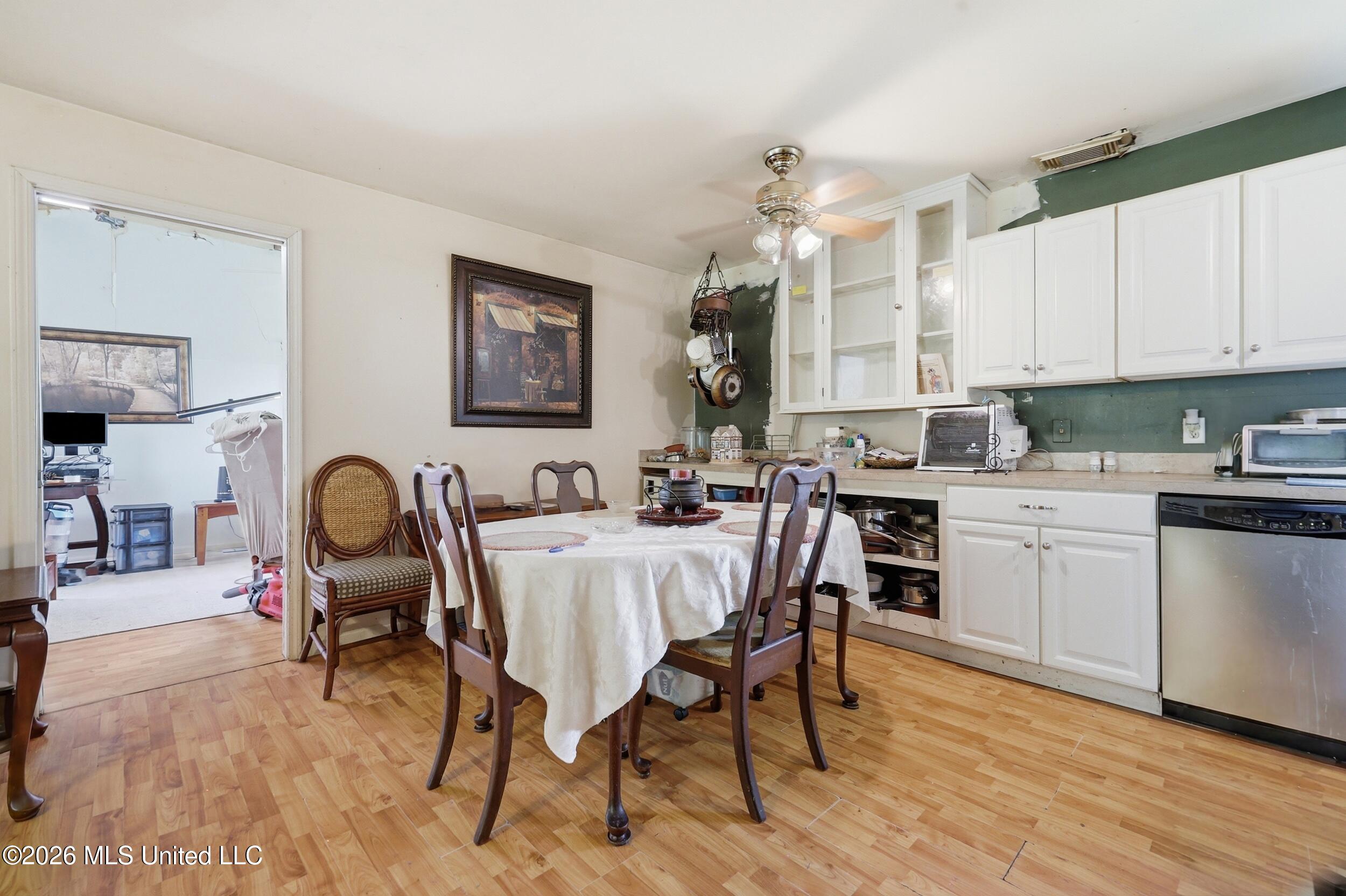 326 Magnolia Avenue Property Photo 7