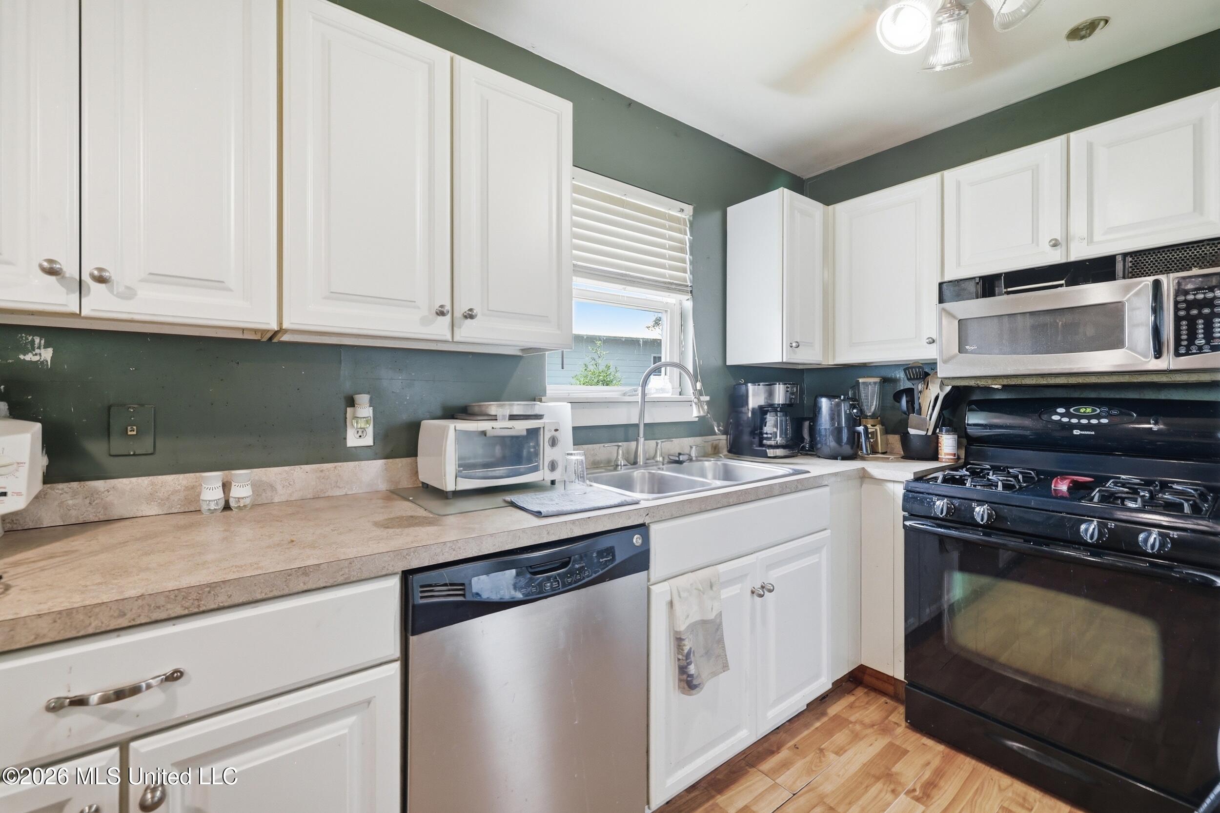 326 Magnolia Avenue Property Photo 8