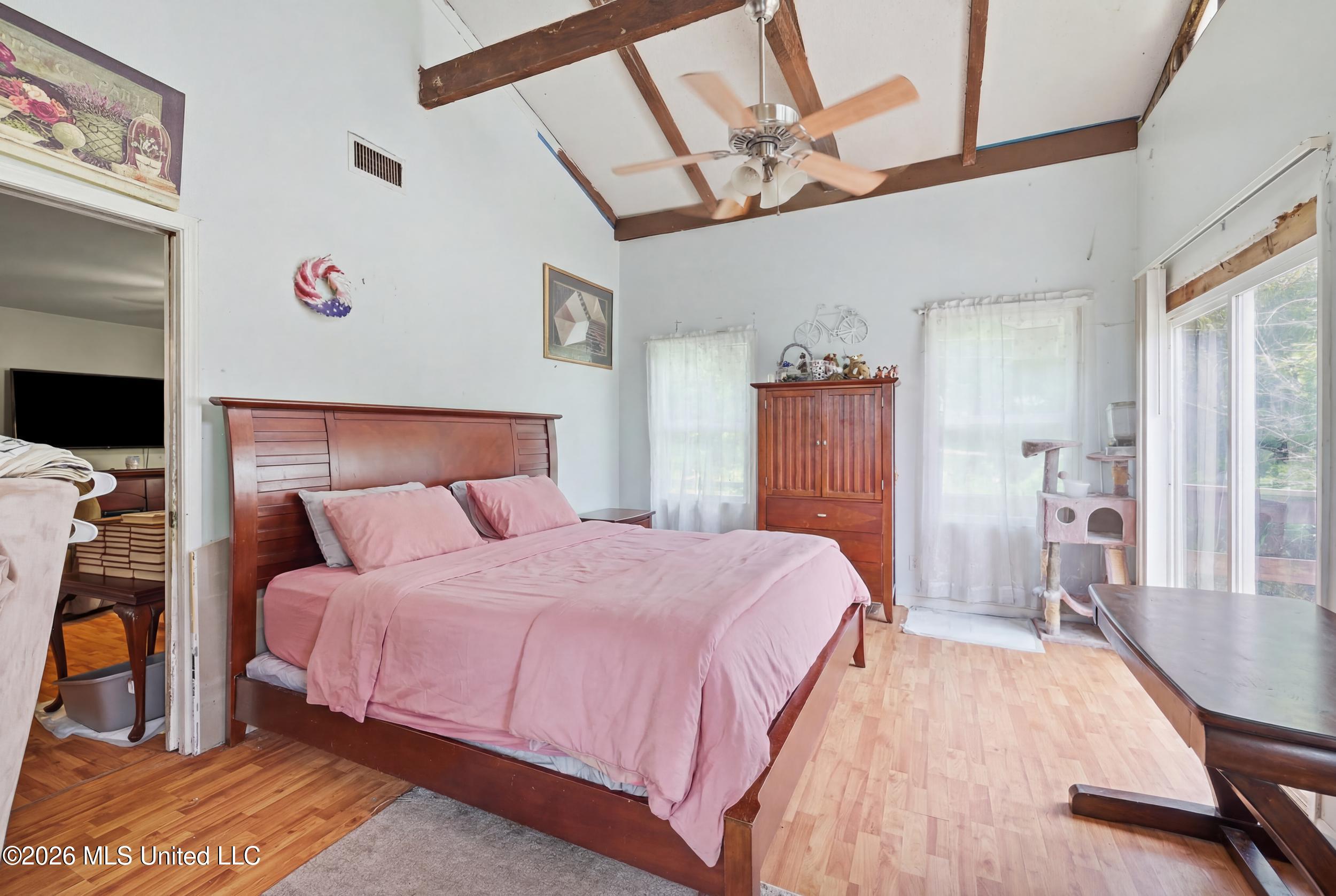 326 Magnolia Avenue Property Photo 11
