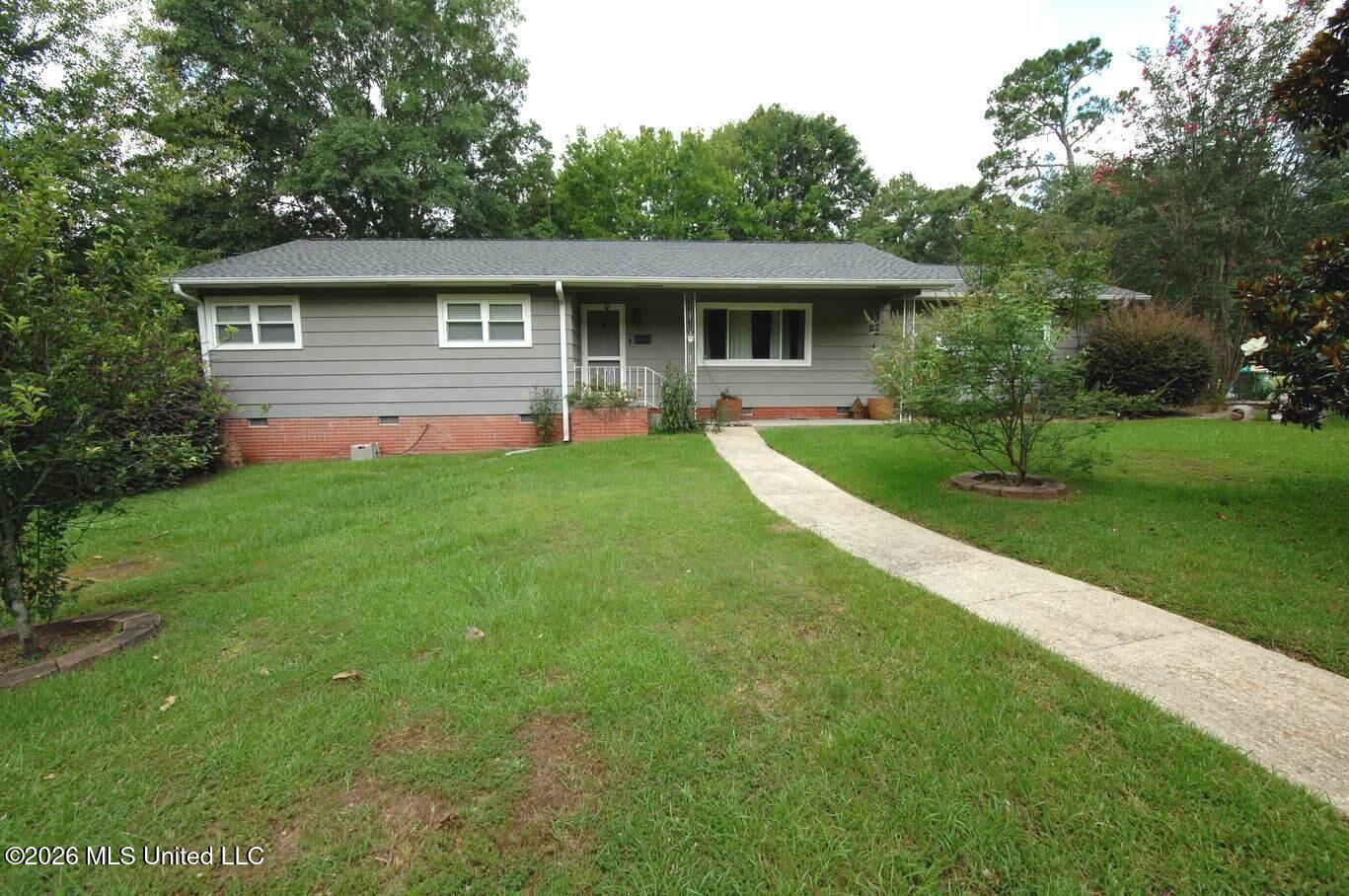 1211 Carter Drive Property Photo 1