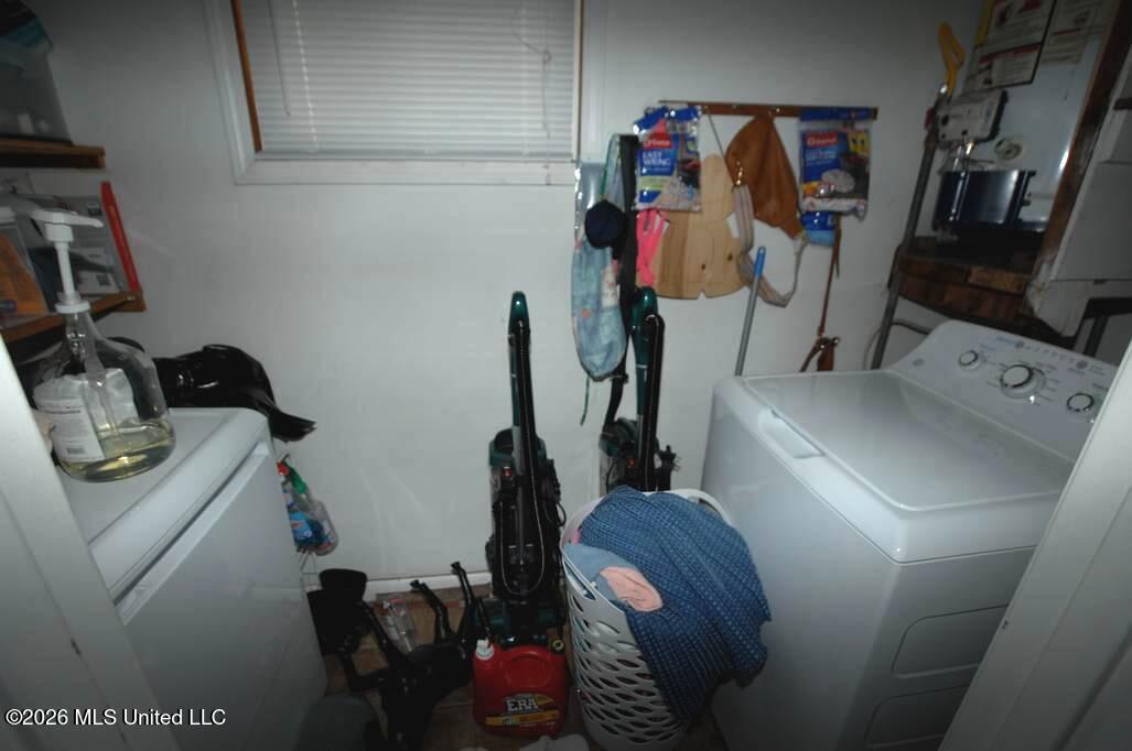 1211 Carter Drive Property Photo 19