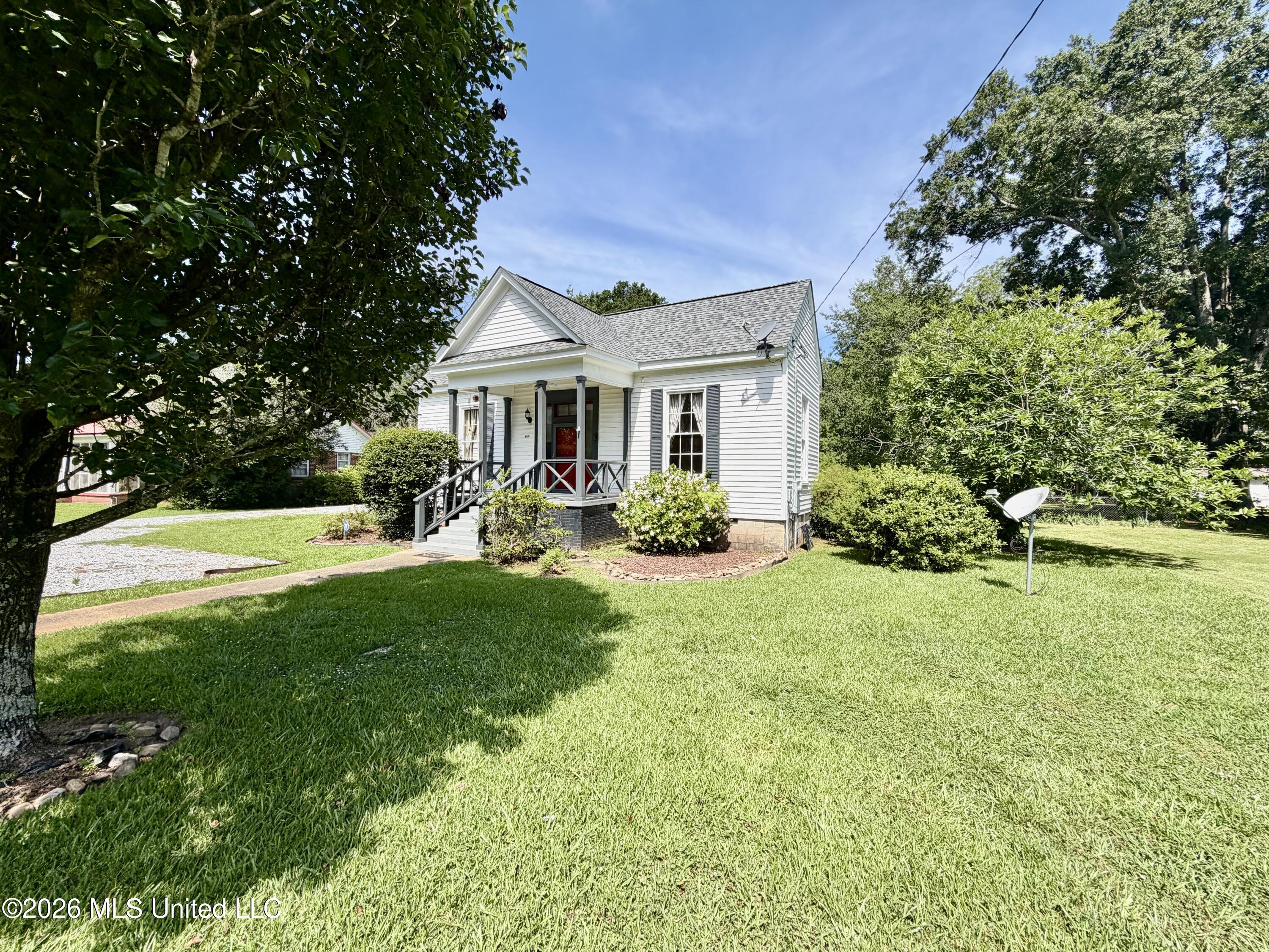 412 S Jackson Street Property Photo 7