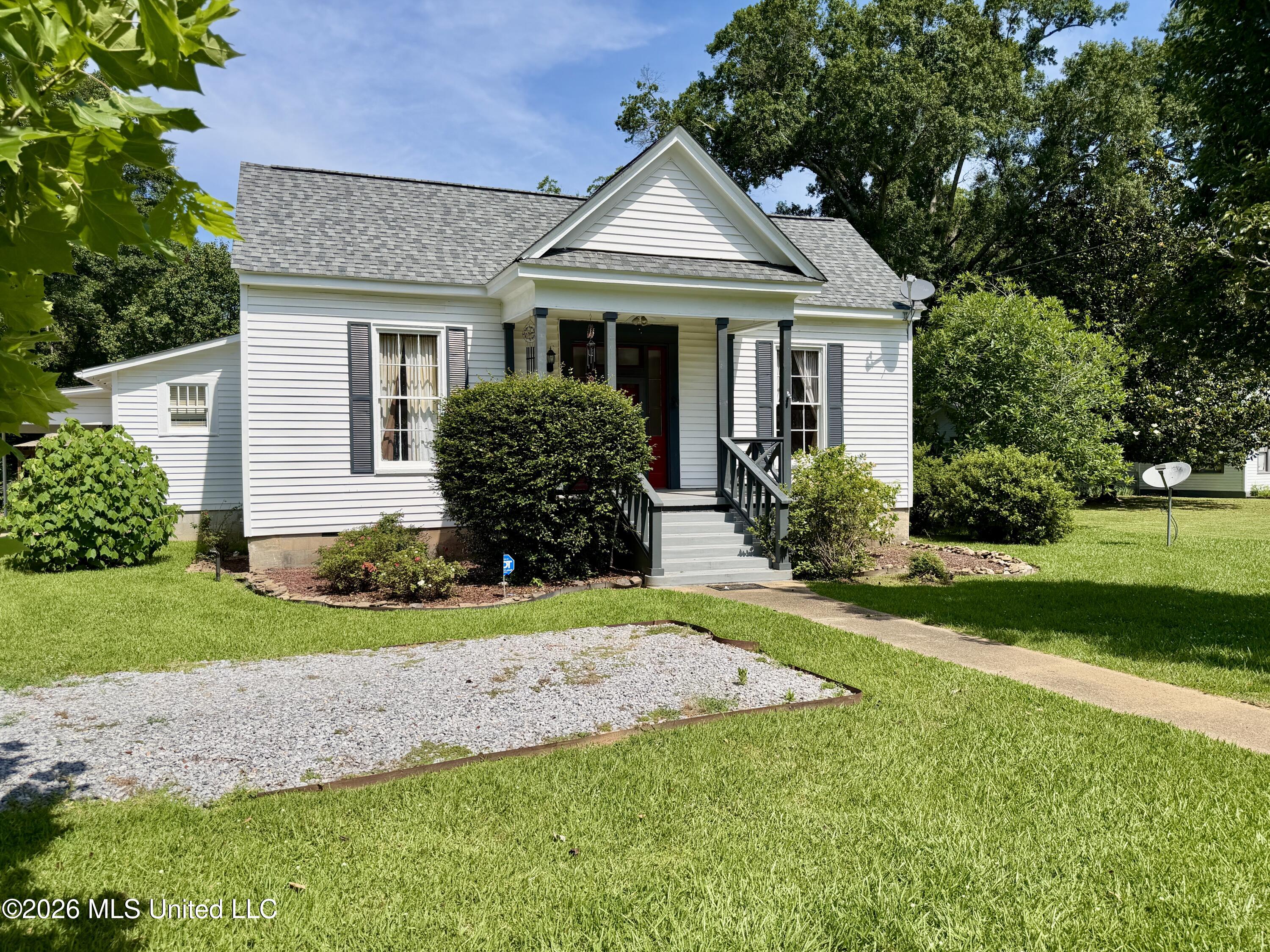 412 S Jackson Street Property Photo 10