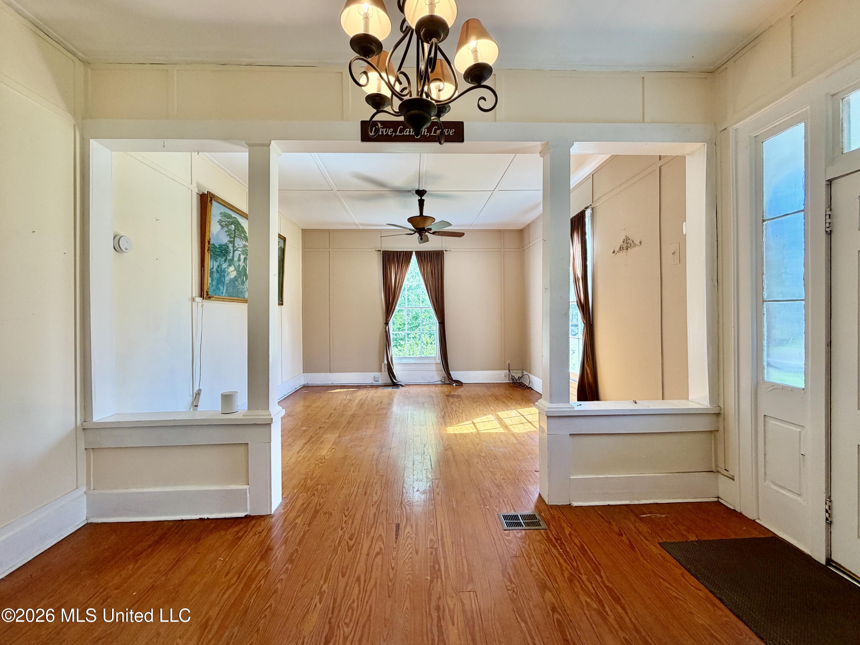 412 S Jackson Street Property Photo 18