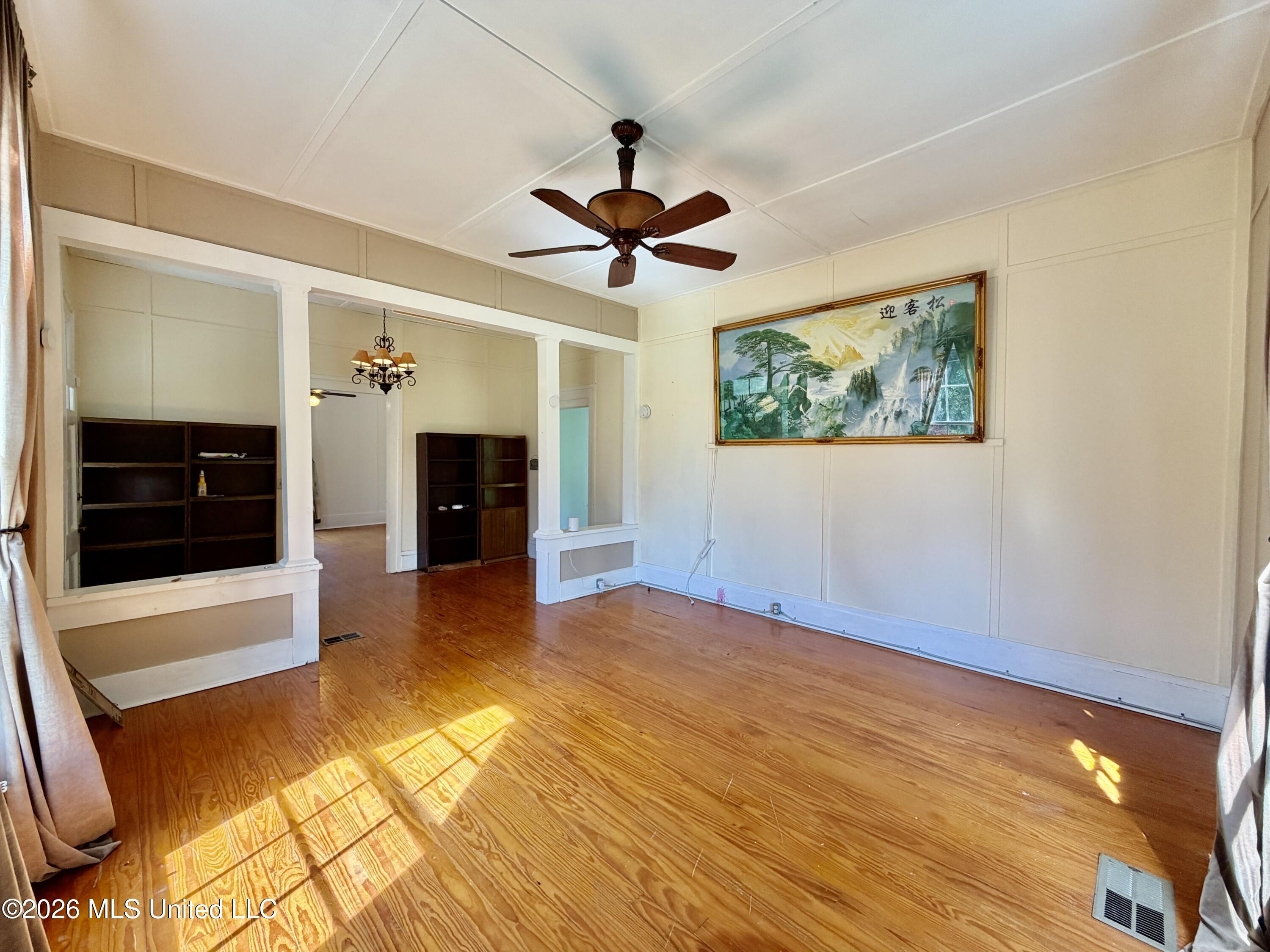 412 S Jackson Street Property Photo 19