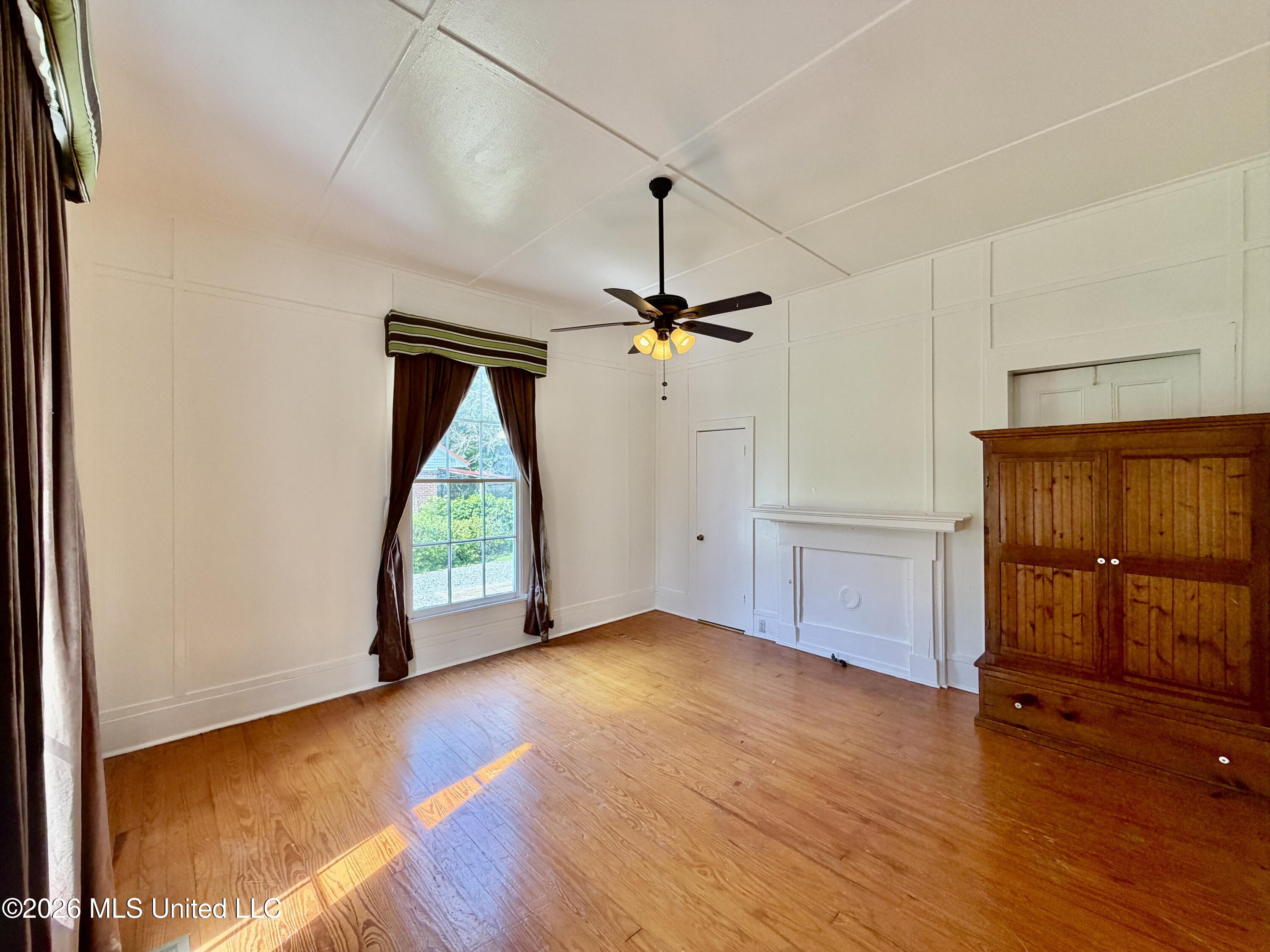 412 S Jackson Street Property Photo 21