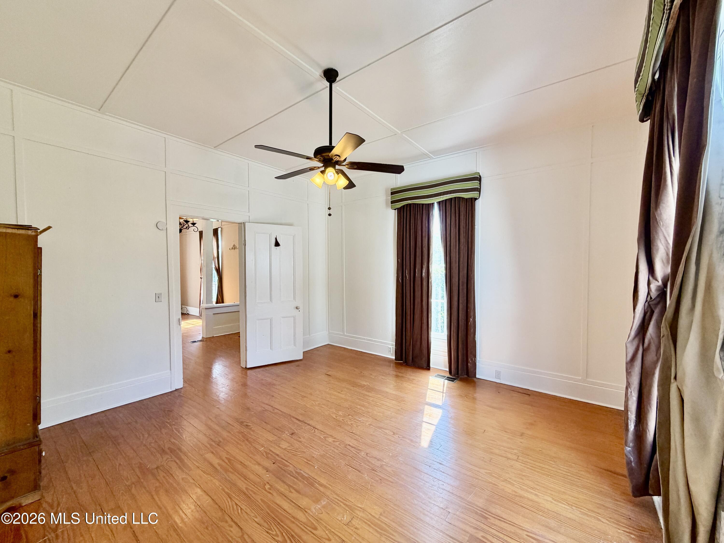 412 S Jackson Street Property Photo 22