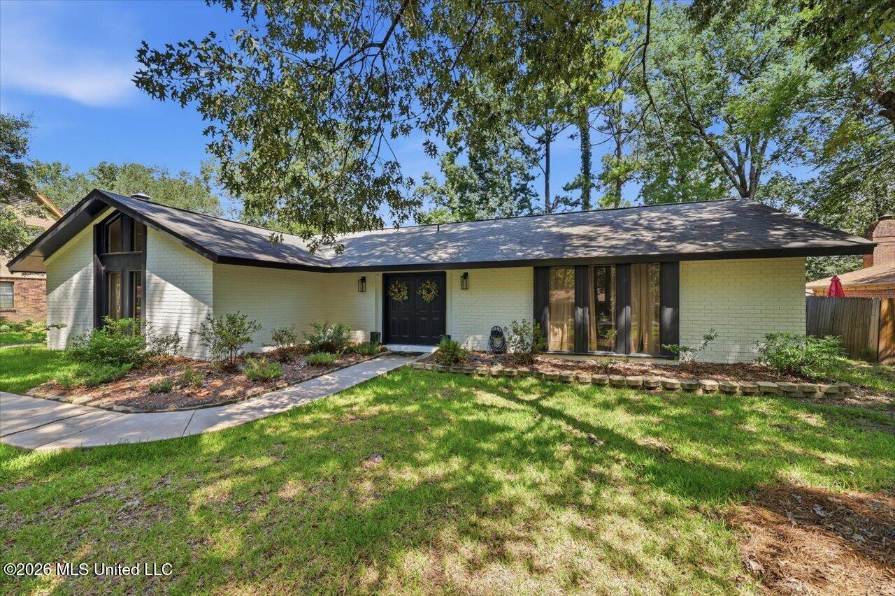 113 Poplar Drive Property Photo 1