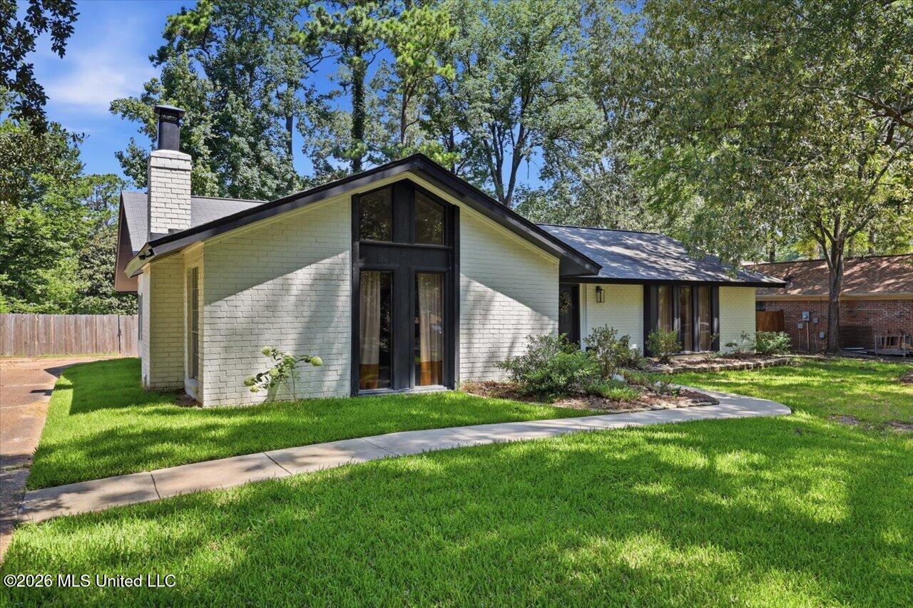 113 Poplar Drive Property Photo 2