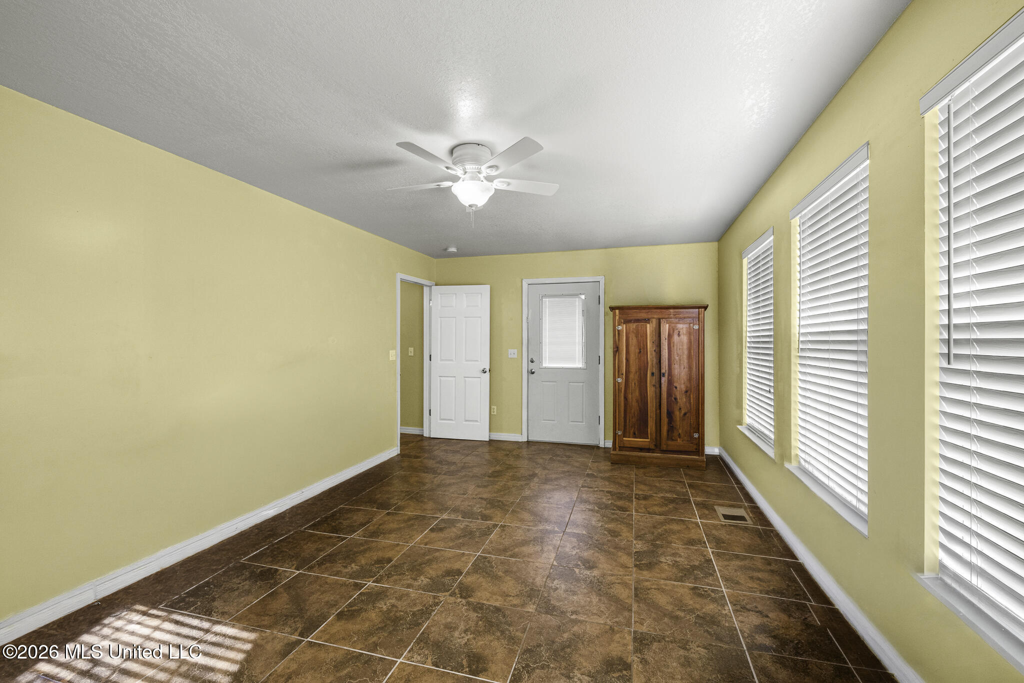 4180 1st Avenue Property Photo 11