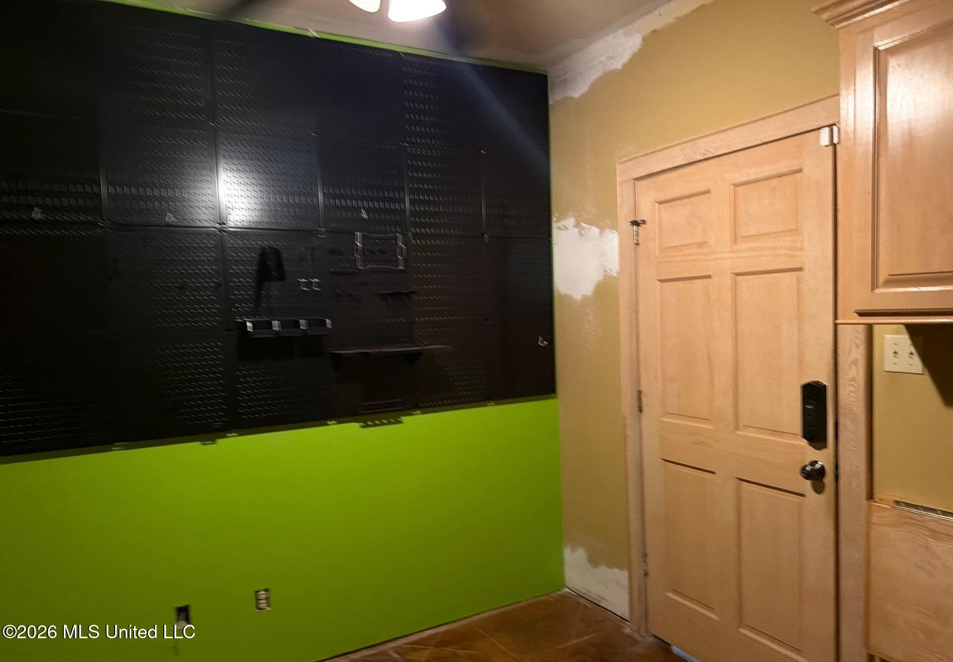 1058 Clabber Creek Drive Property Photo 19