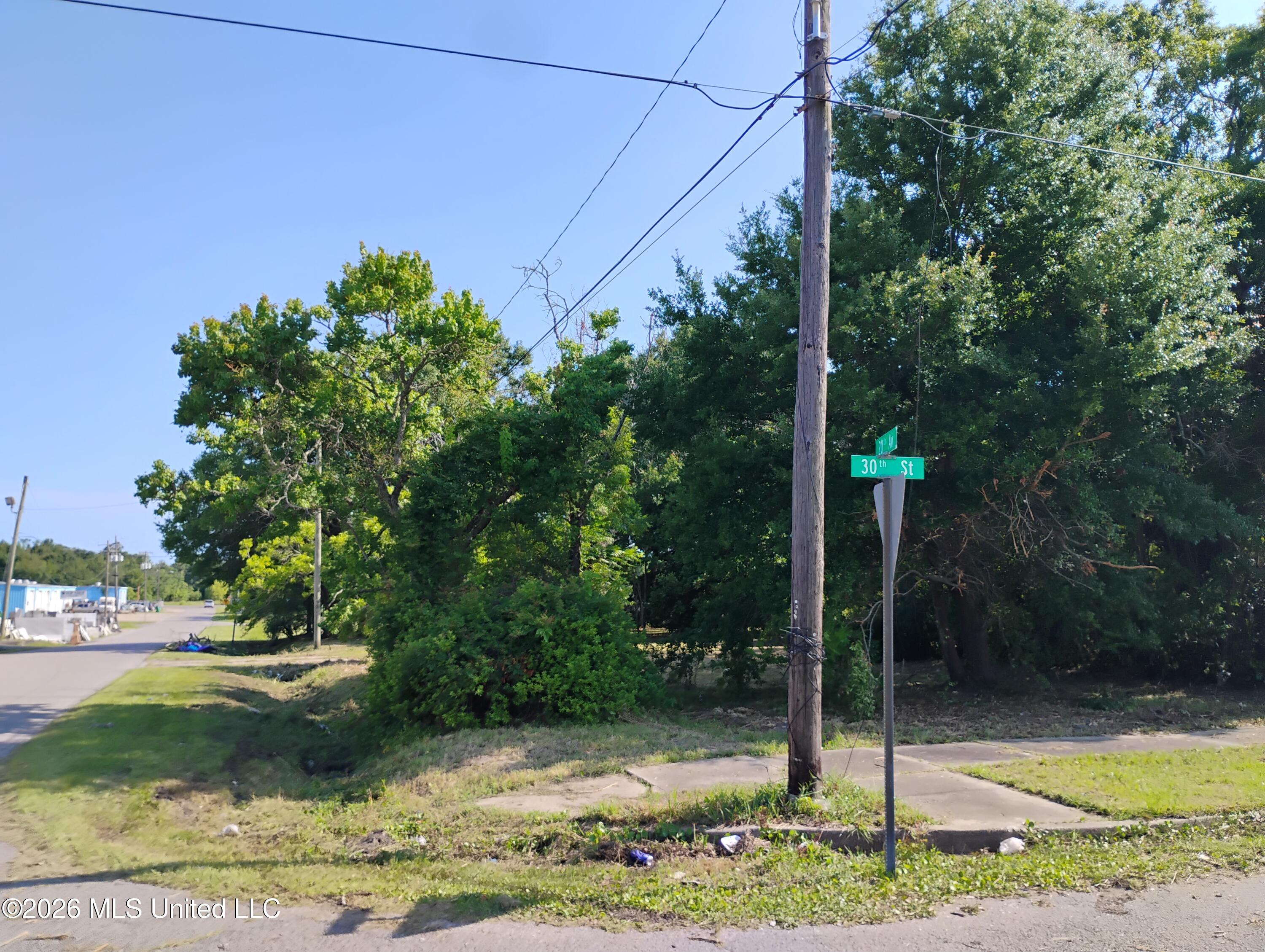 2001 30th Street Property Photo 1