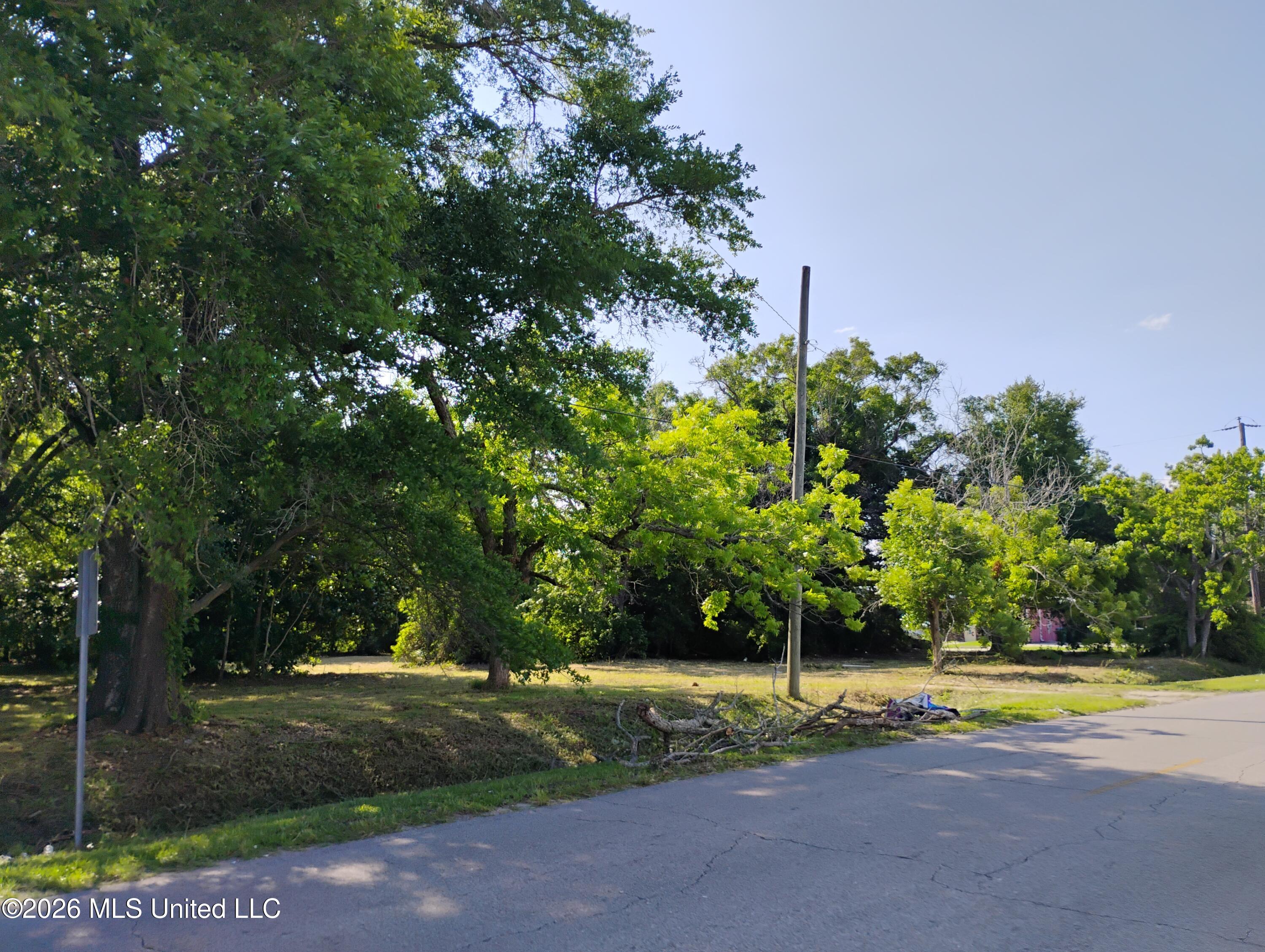 2001 30th Street Property Photo 5