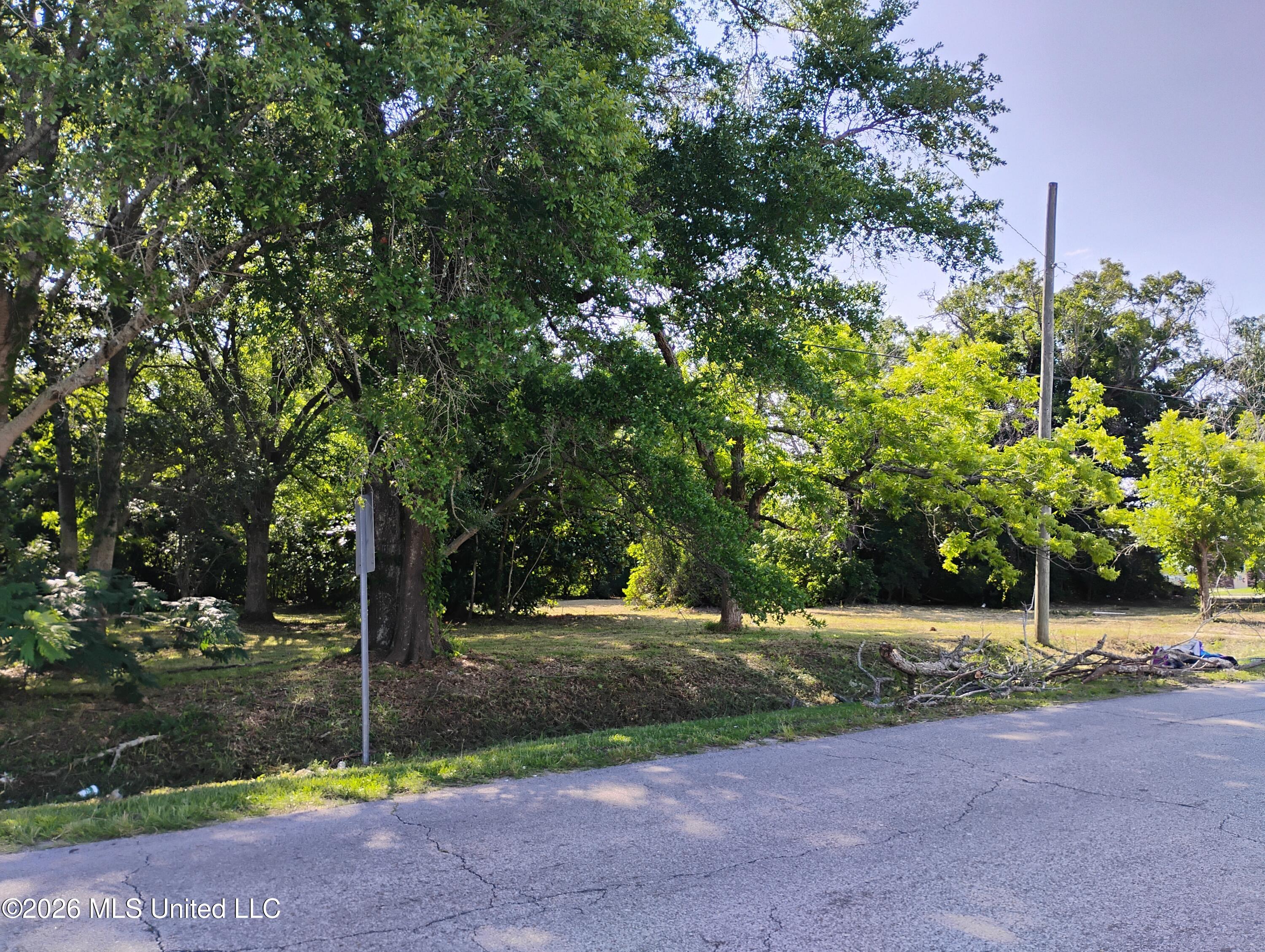 2001 30th Street Property Photo 7