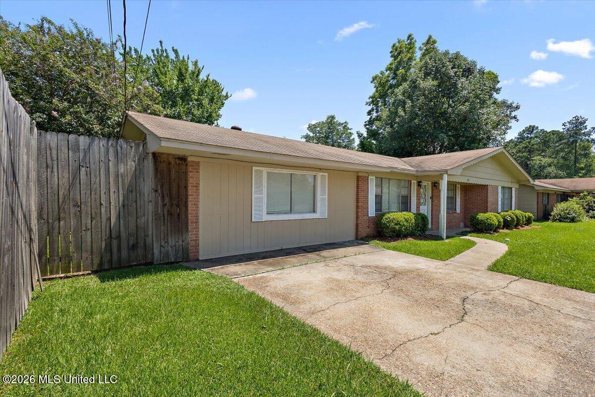 3451 Harle Street Property Photo 3