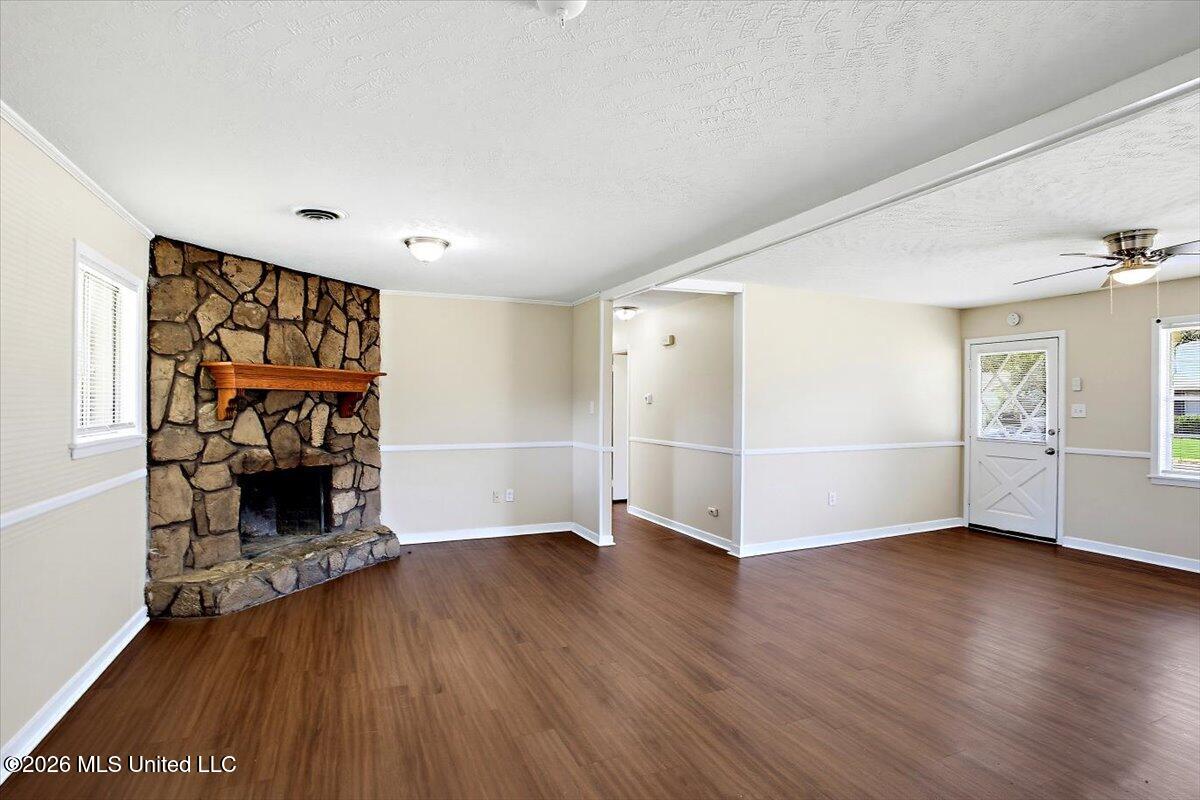 3451 Harle Street Property Photo 7