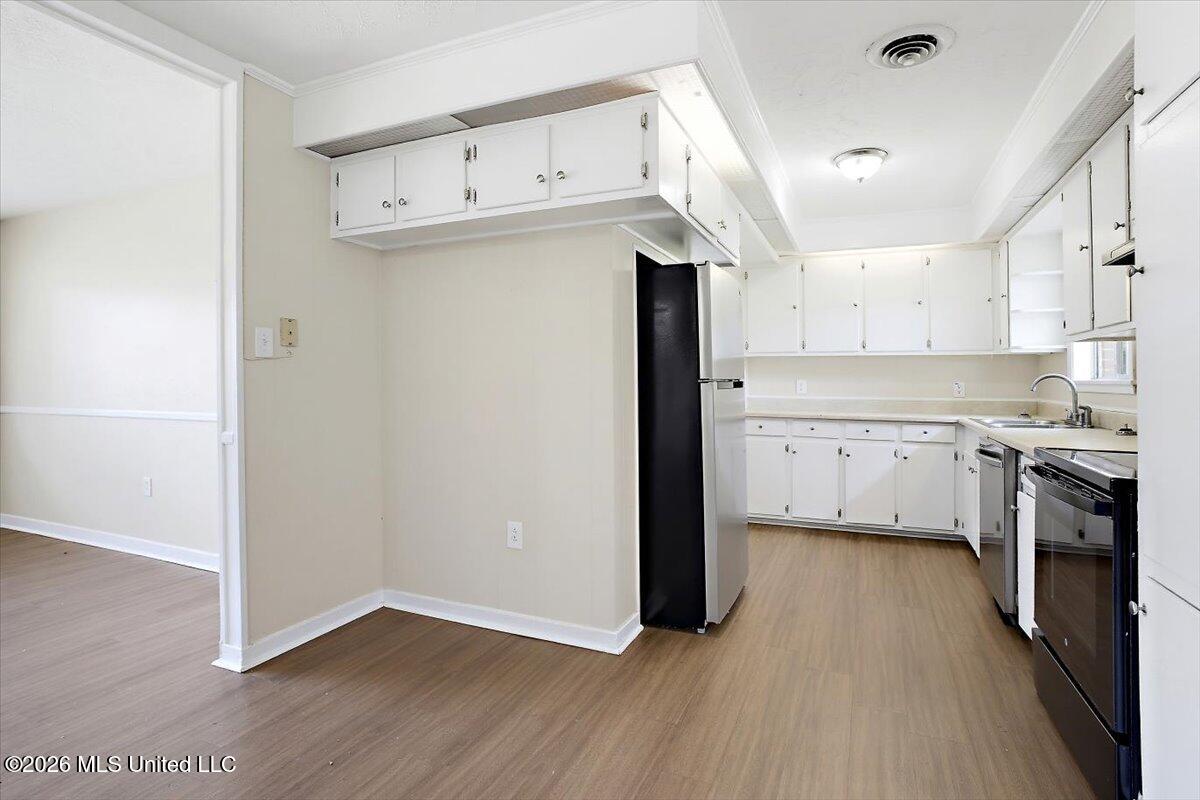 3451 Harle Street Property Photo 9