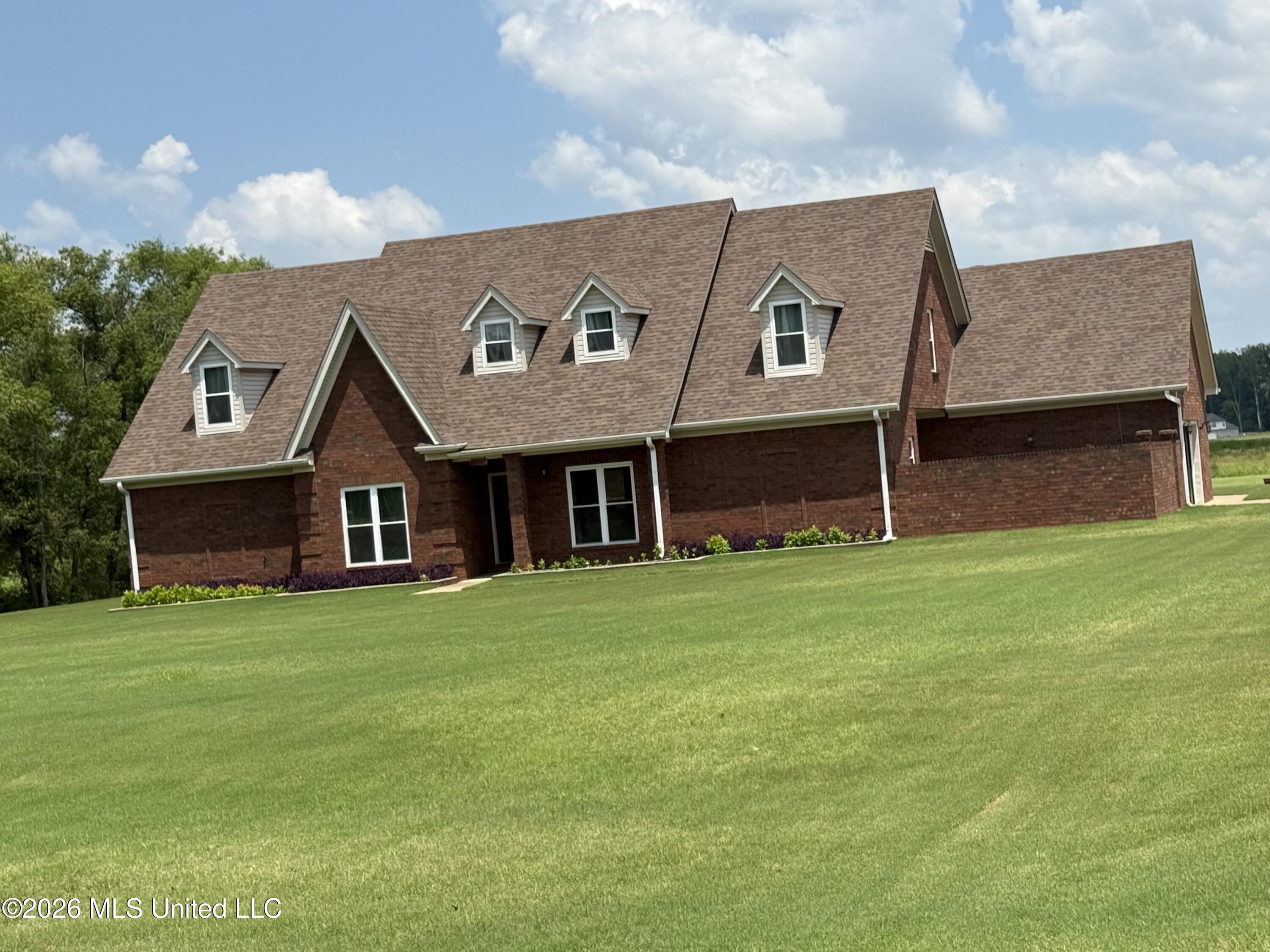 2578 Oak Crossing Drive Property Photo 4
