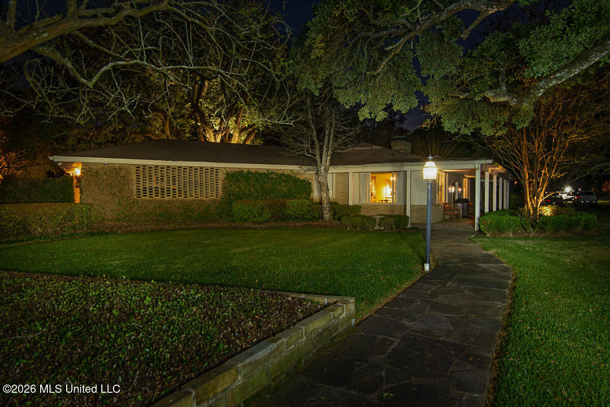3 Bingaman Lane Property Photo 7