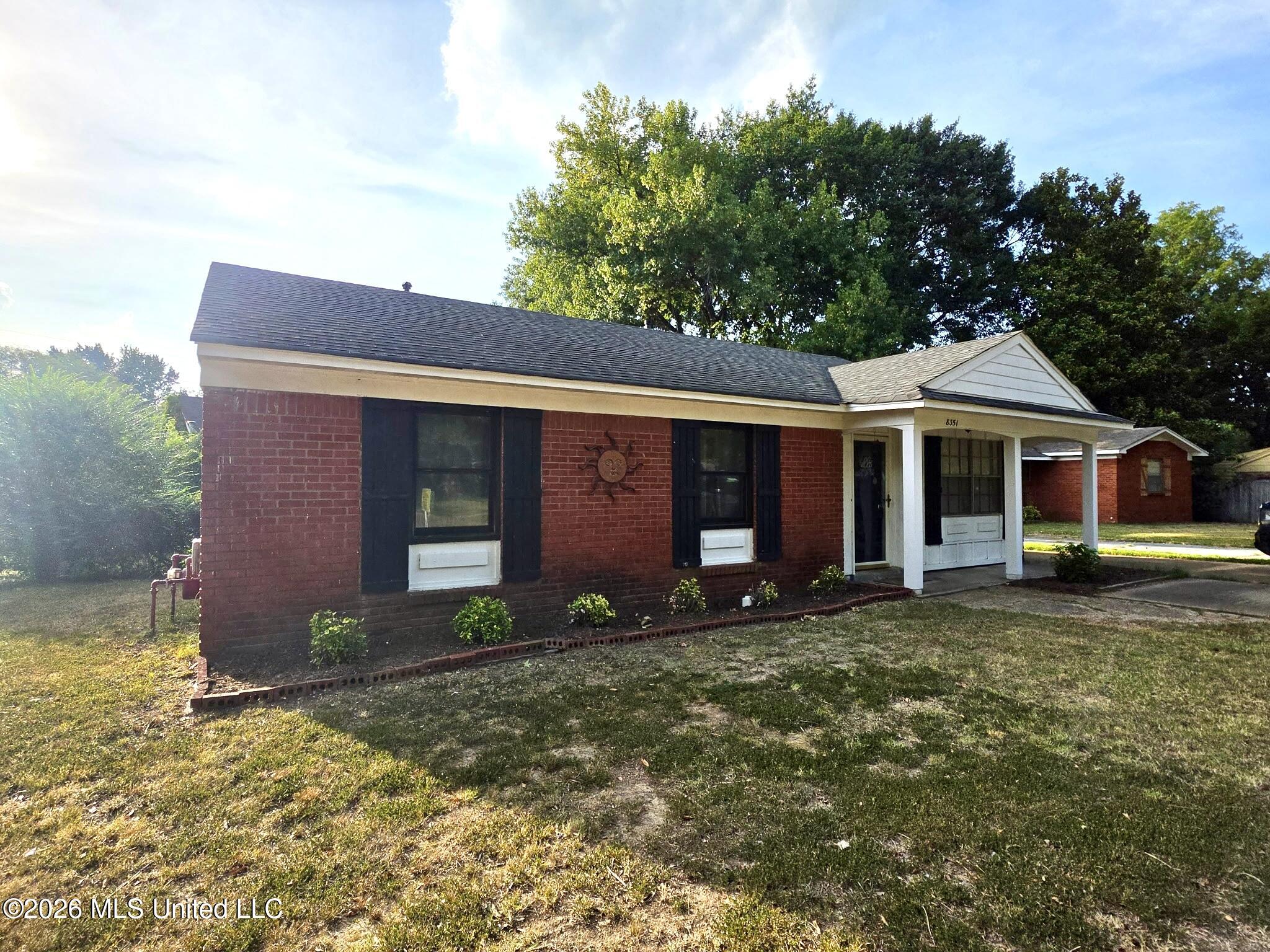 8351 Whitehead Drive Property Photo 3