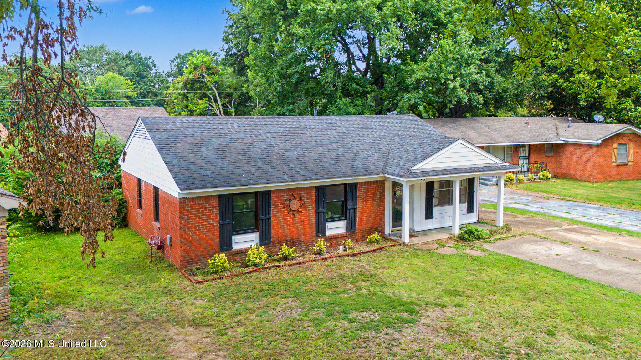 8351 Whitehead Drive Property Photo 6