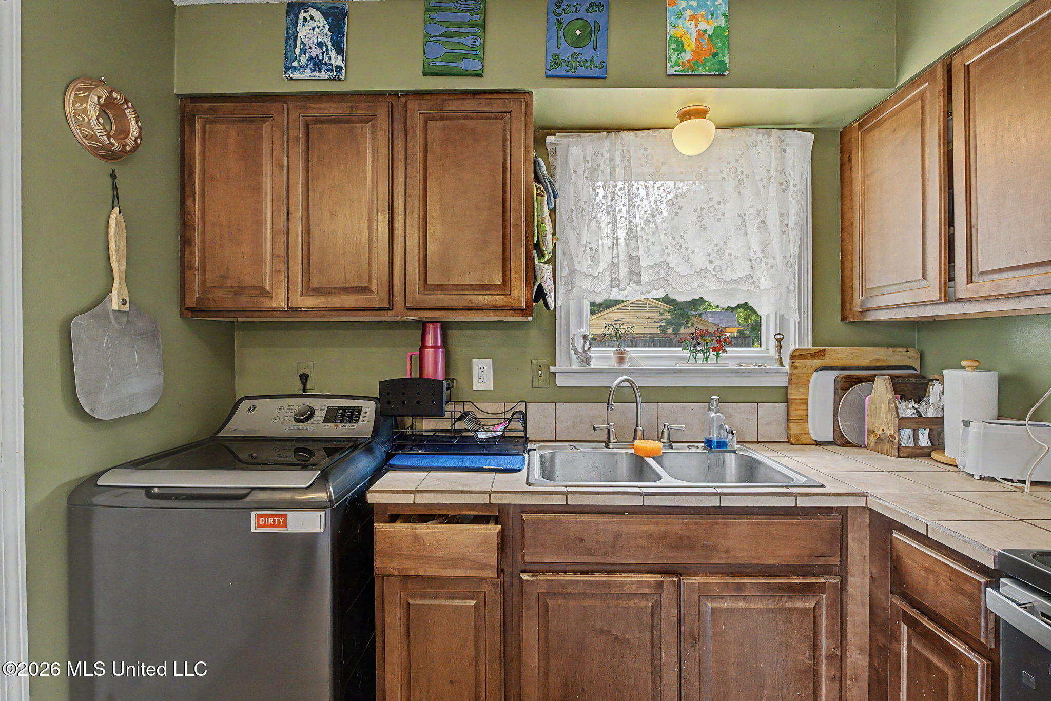 8351 Whitehead Drive Property Photo 15