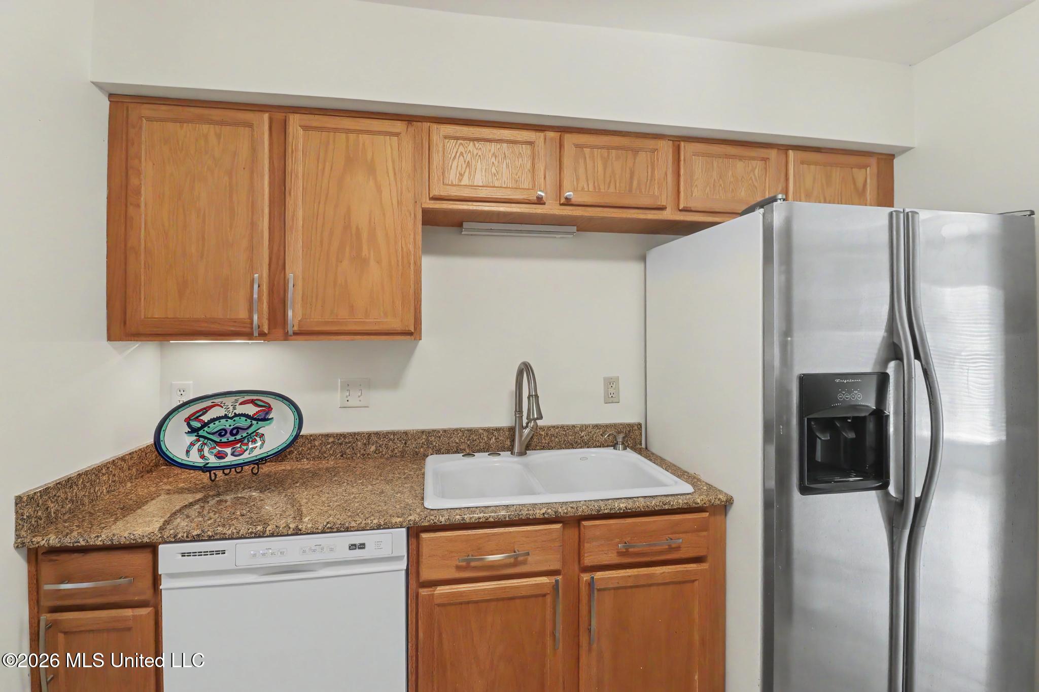 527 Front Beach Drive Property Photo 8