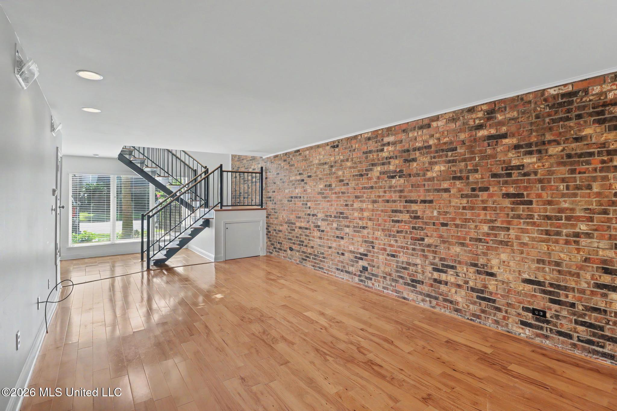 527 Front Beach Drive Property Photo 9