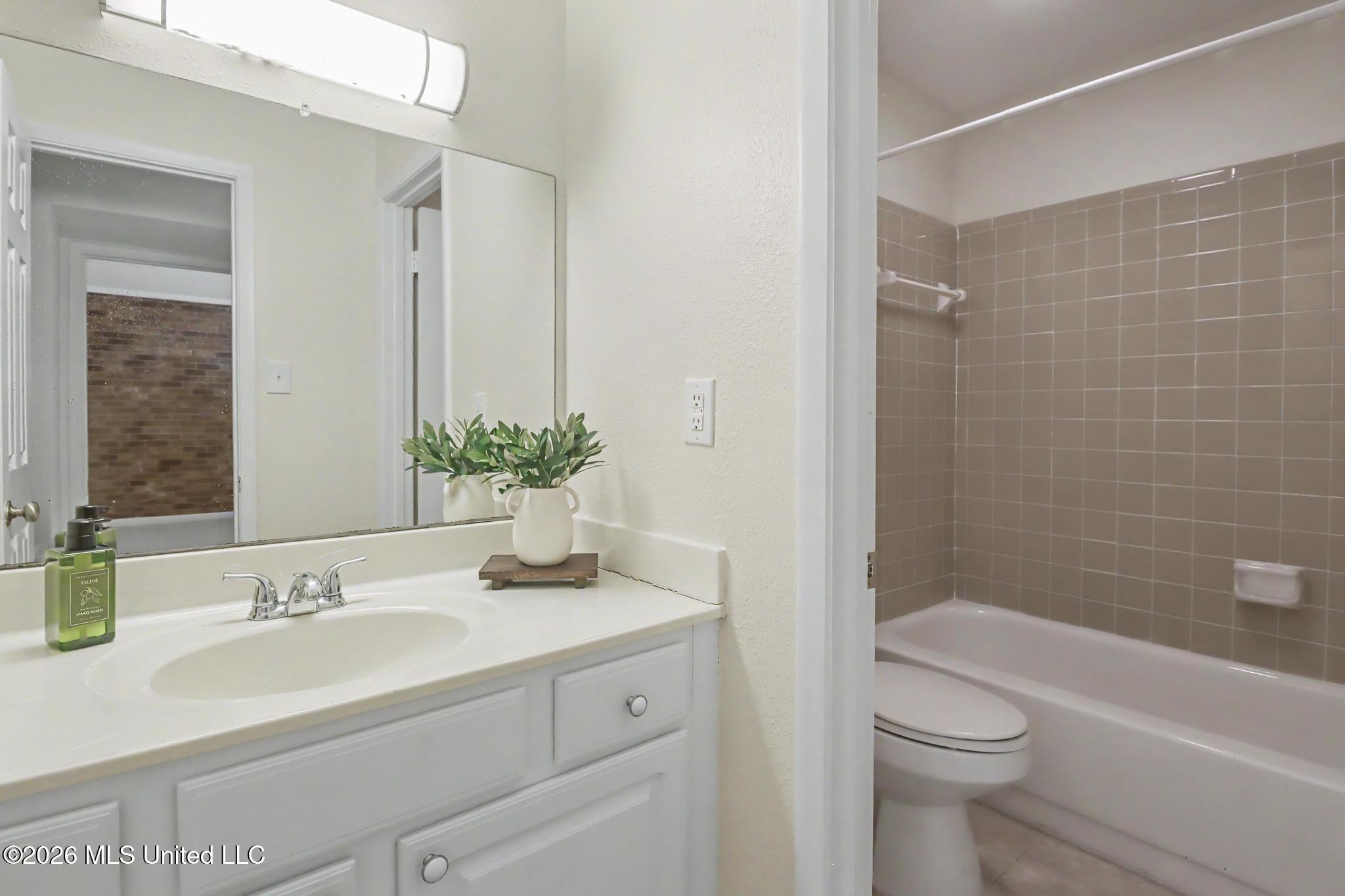 527 Front Beach Drive Property Photo 25