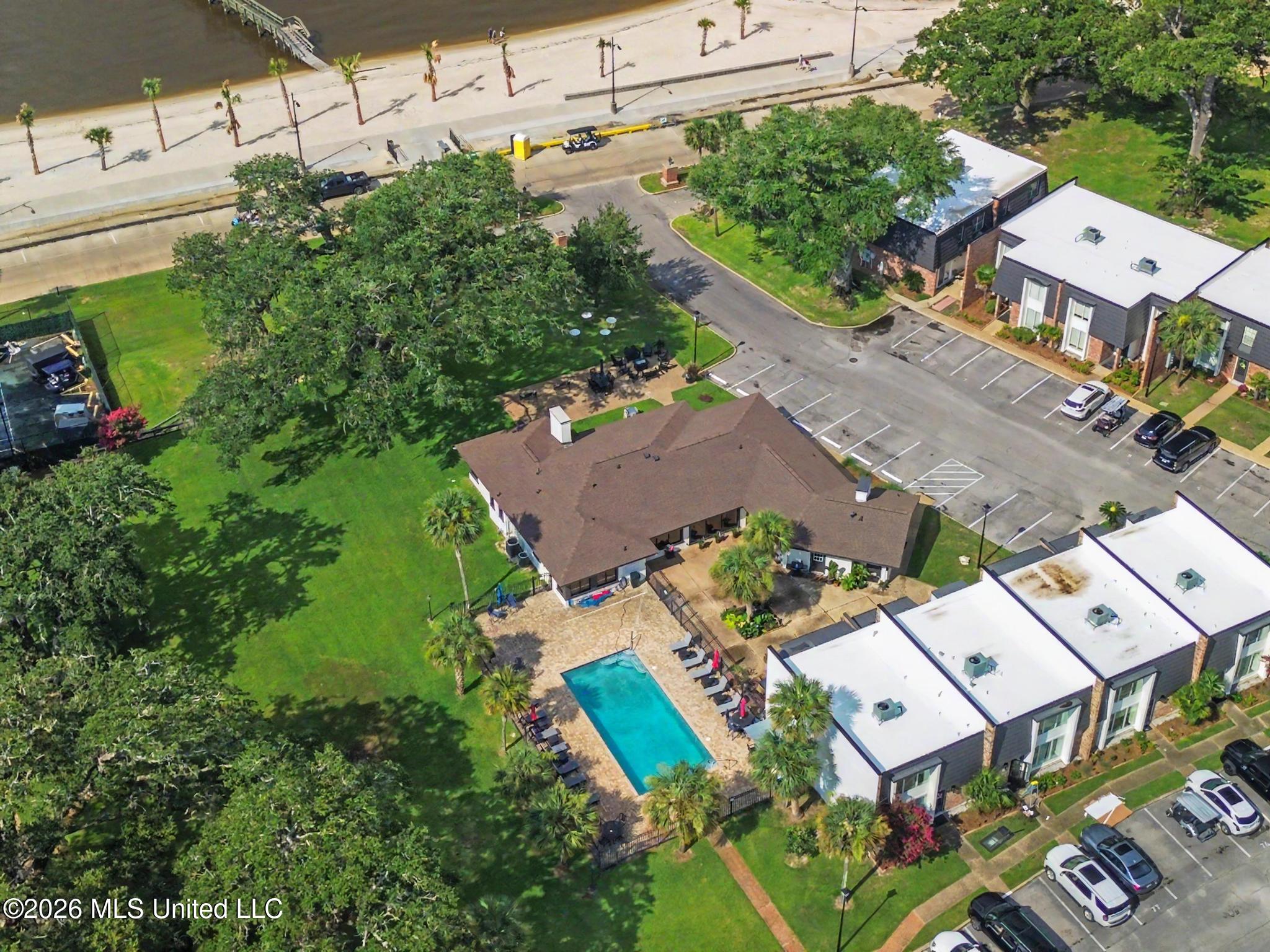 527 Front Beach Drive Property Photo 32