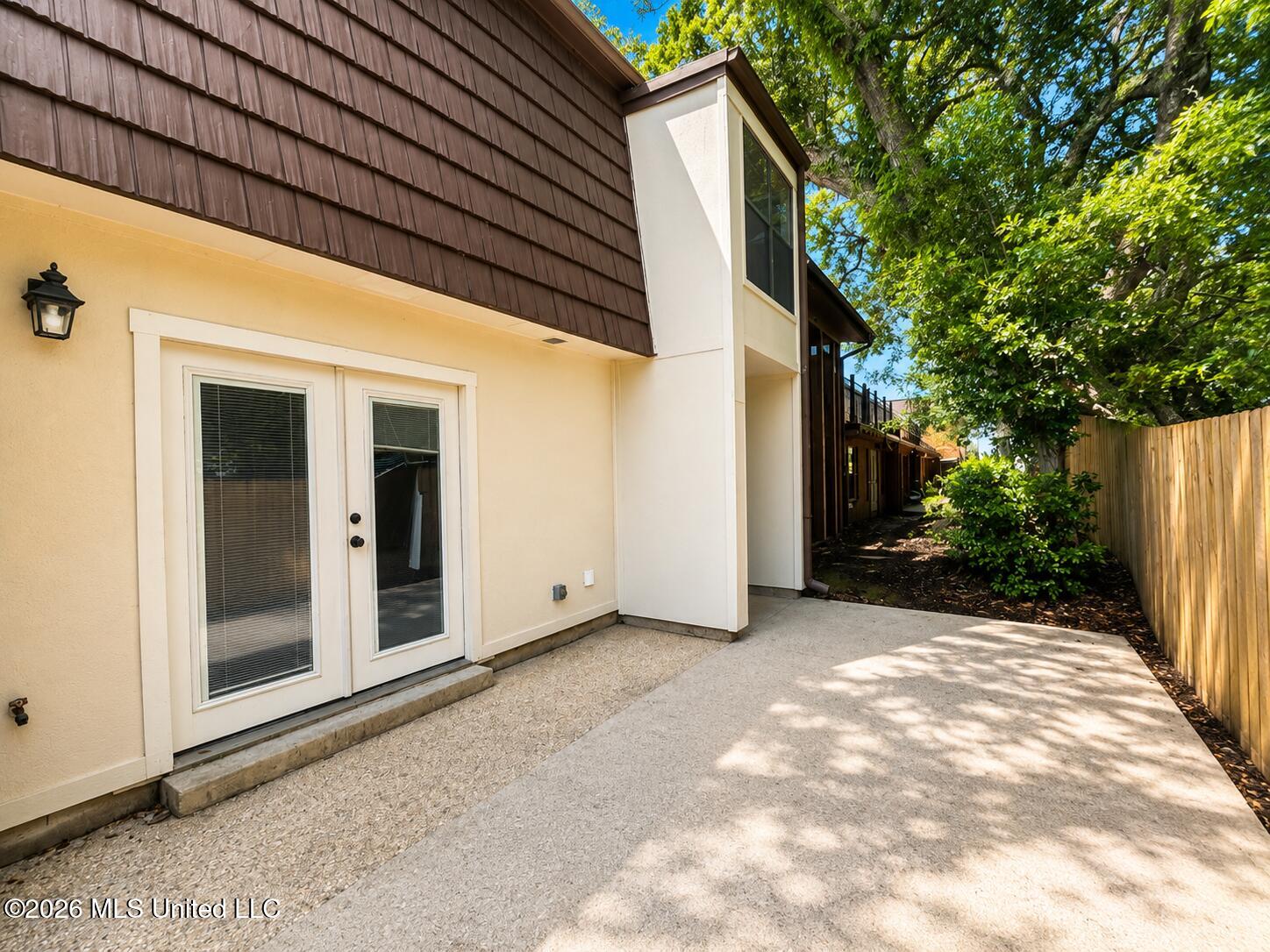 527 Front Beach Drive Property Photo 43