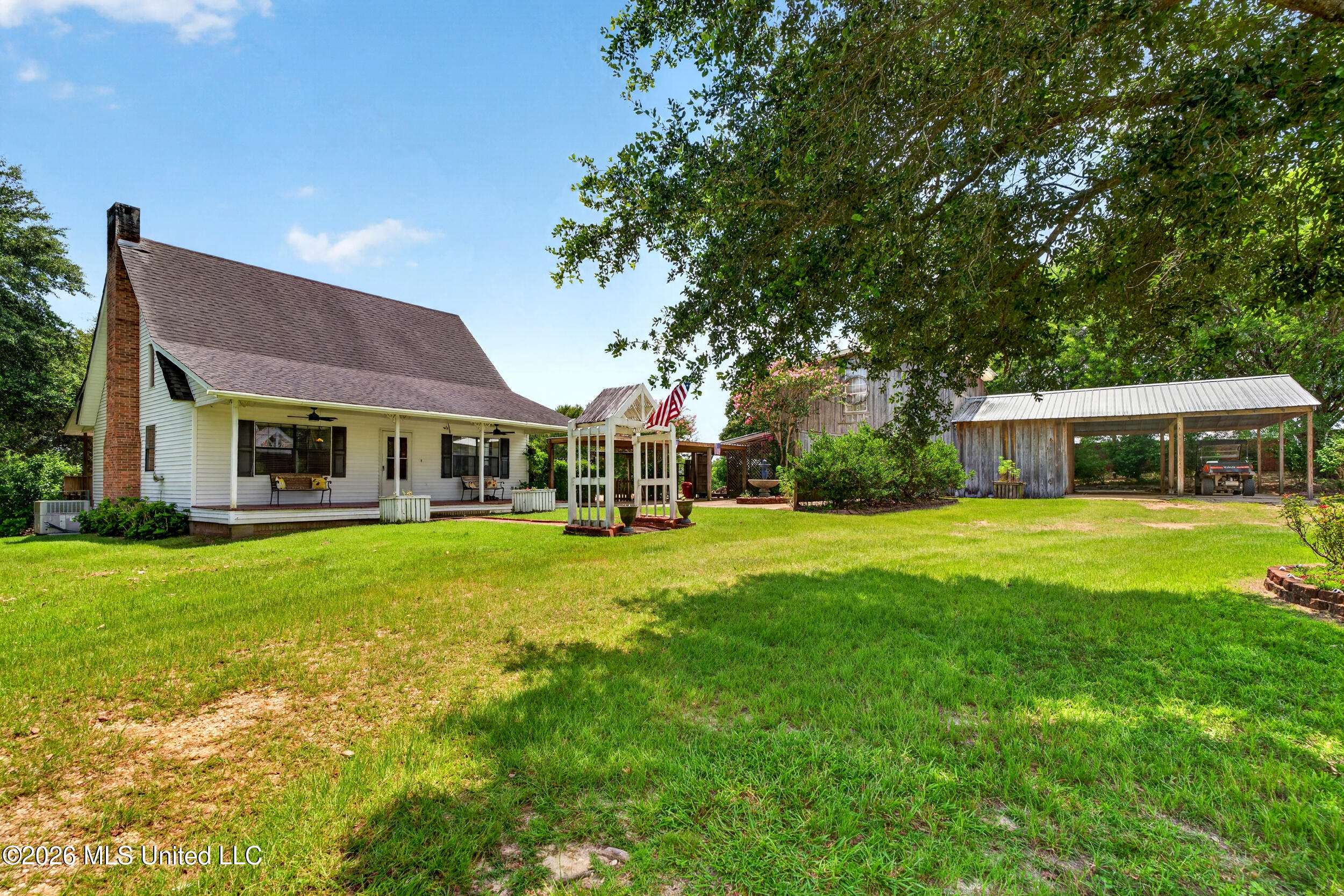 574 Slade Woodward Road Property Photo 6